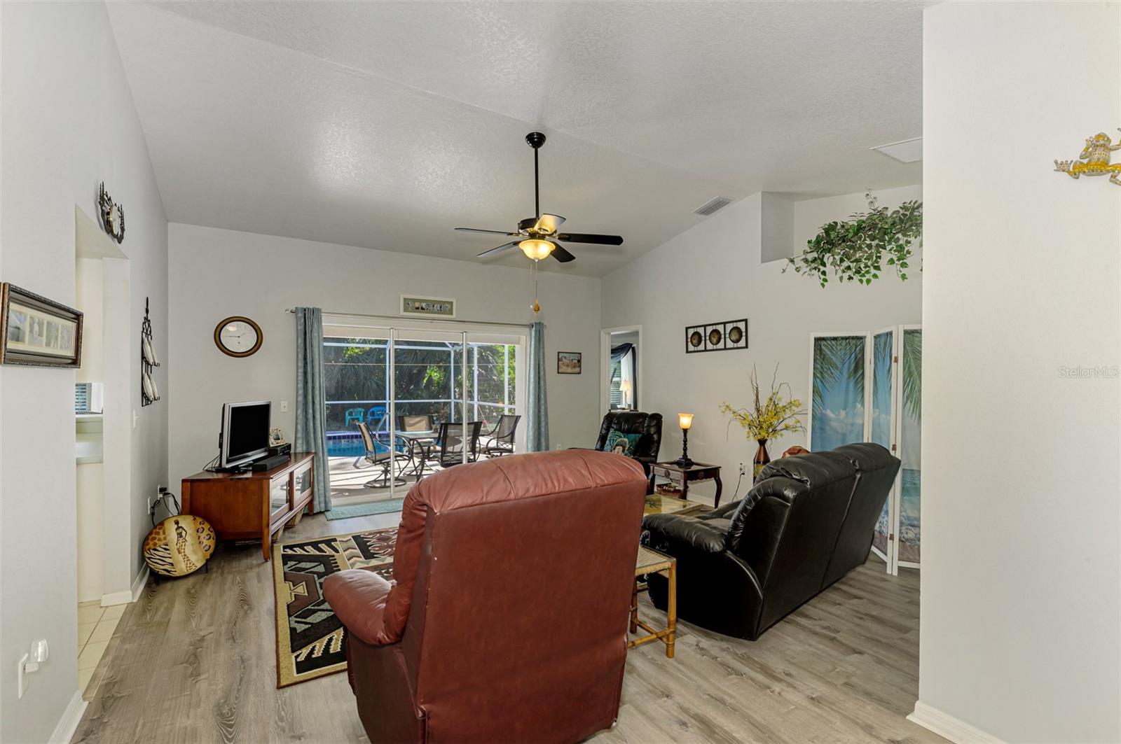 143 SWAN DR, ROTONDA WEST, FL, 33947