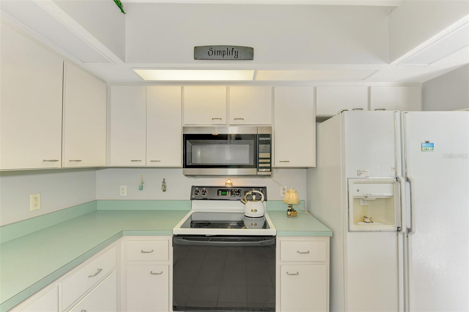 143 SWAN DR, ROTONDA WEST, FL, 33947
