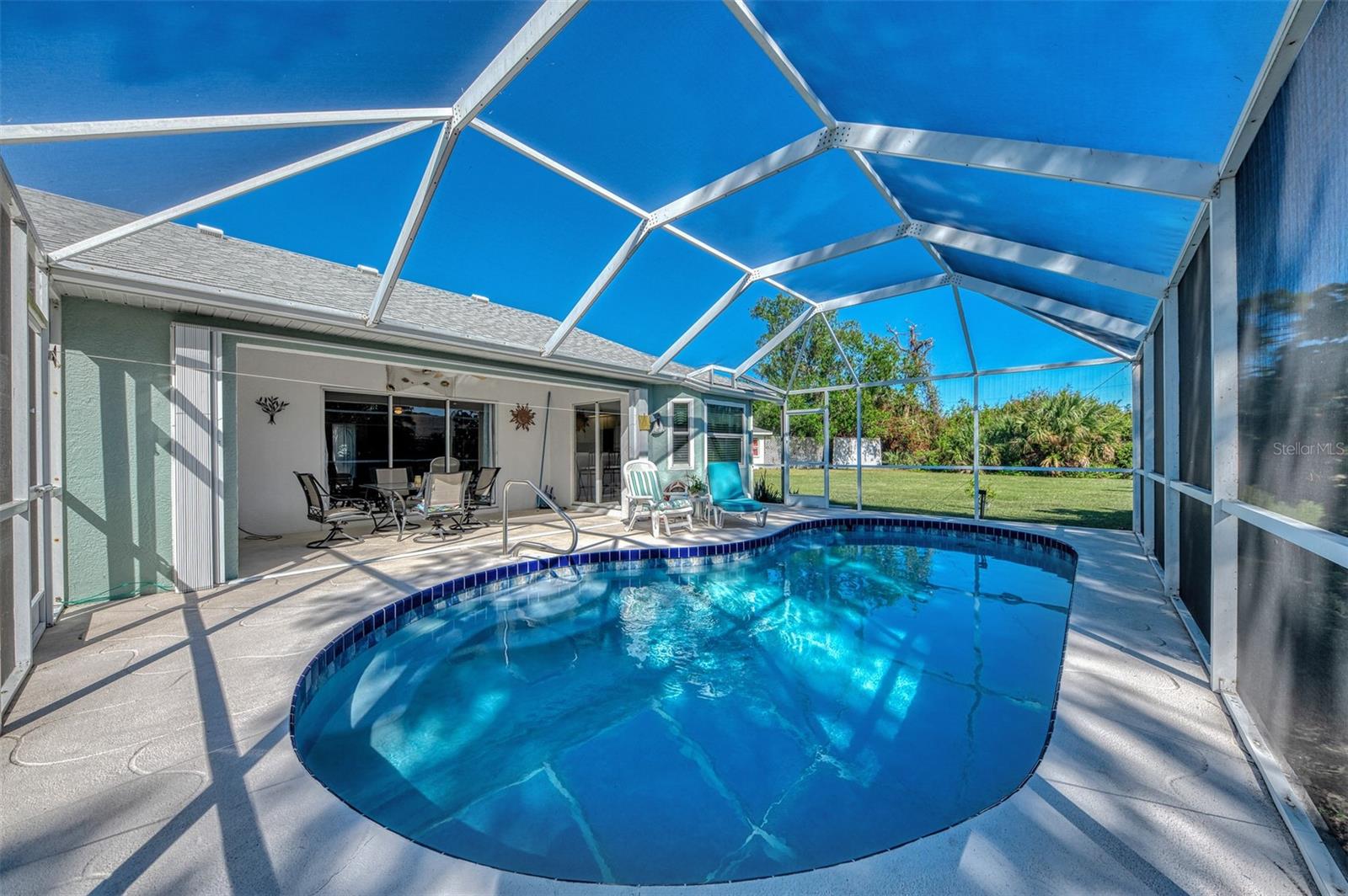 143 SWAN DR, ROTONDA WEST, FL, 33947