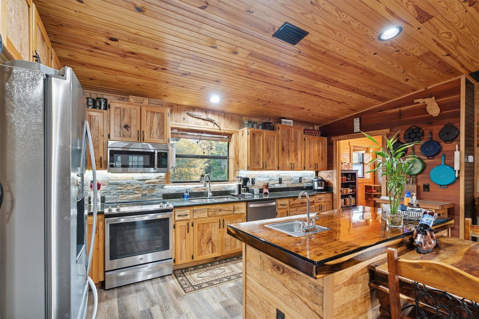 19935 SW COUNTY ROAD 237, BROOKER, FL, 32622