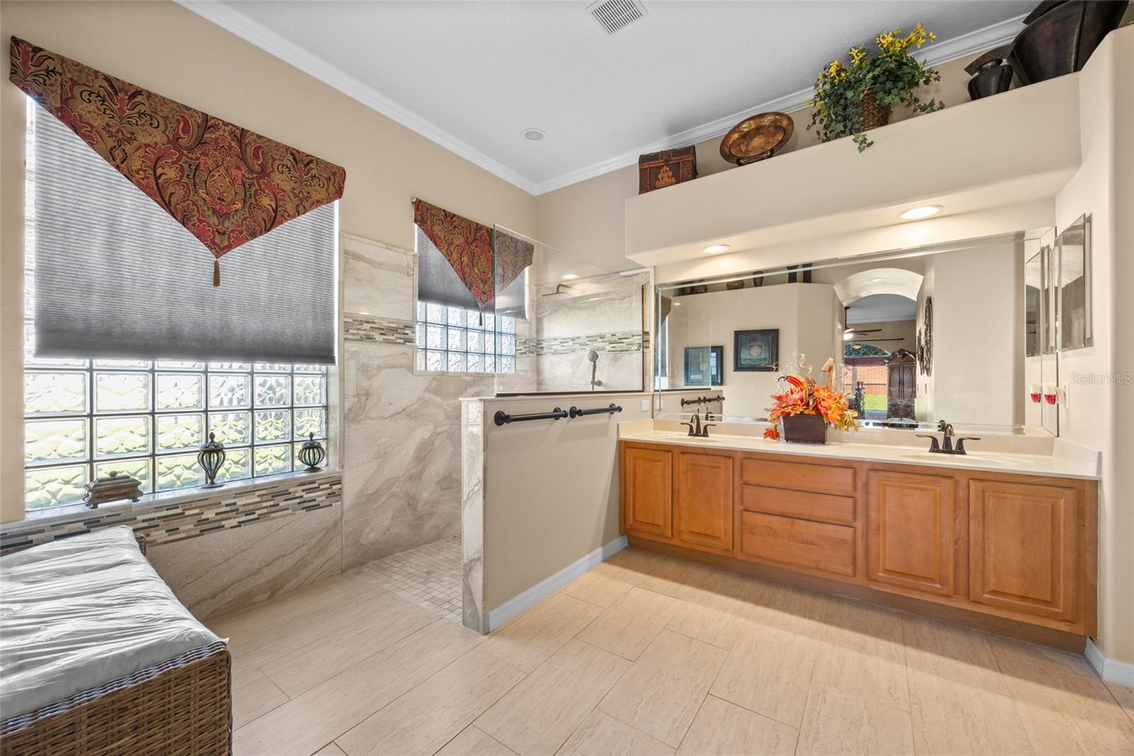 1011 JOHNS COVE LN, OAKLAND, FL, 34787