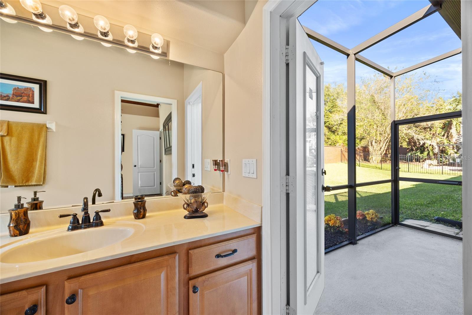 1011 JOHNS COVE LN, OAKLAND, FL, 34787