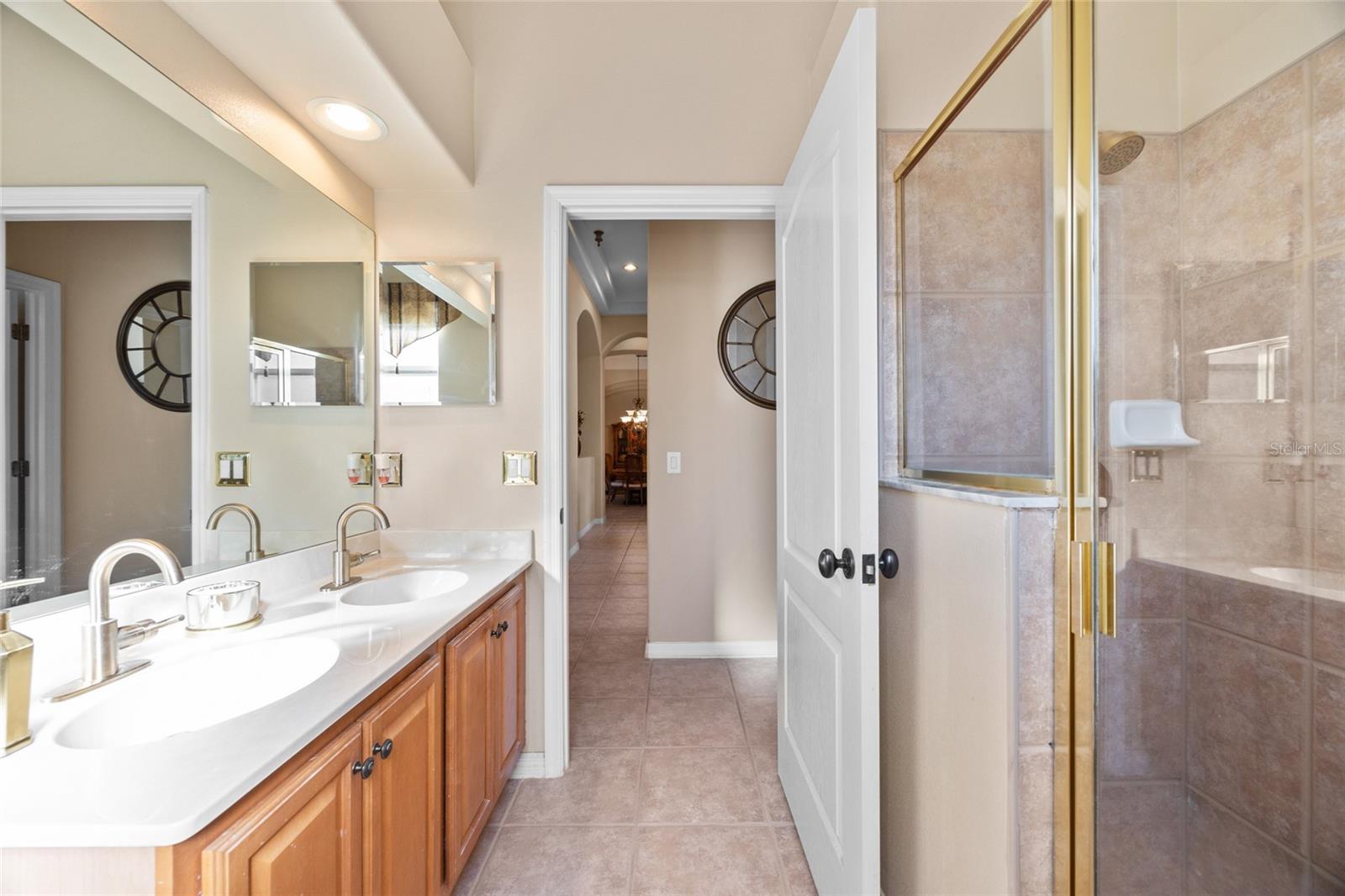 1011 JOHNS COVE LN, OAKLAND, FL, 34787