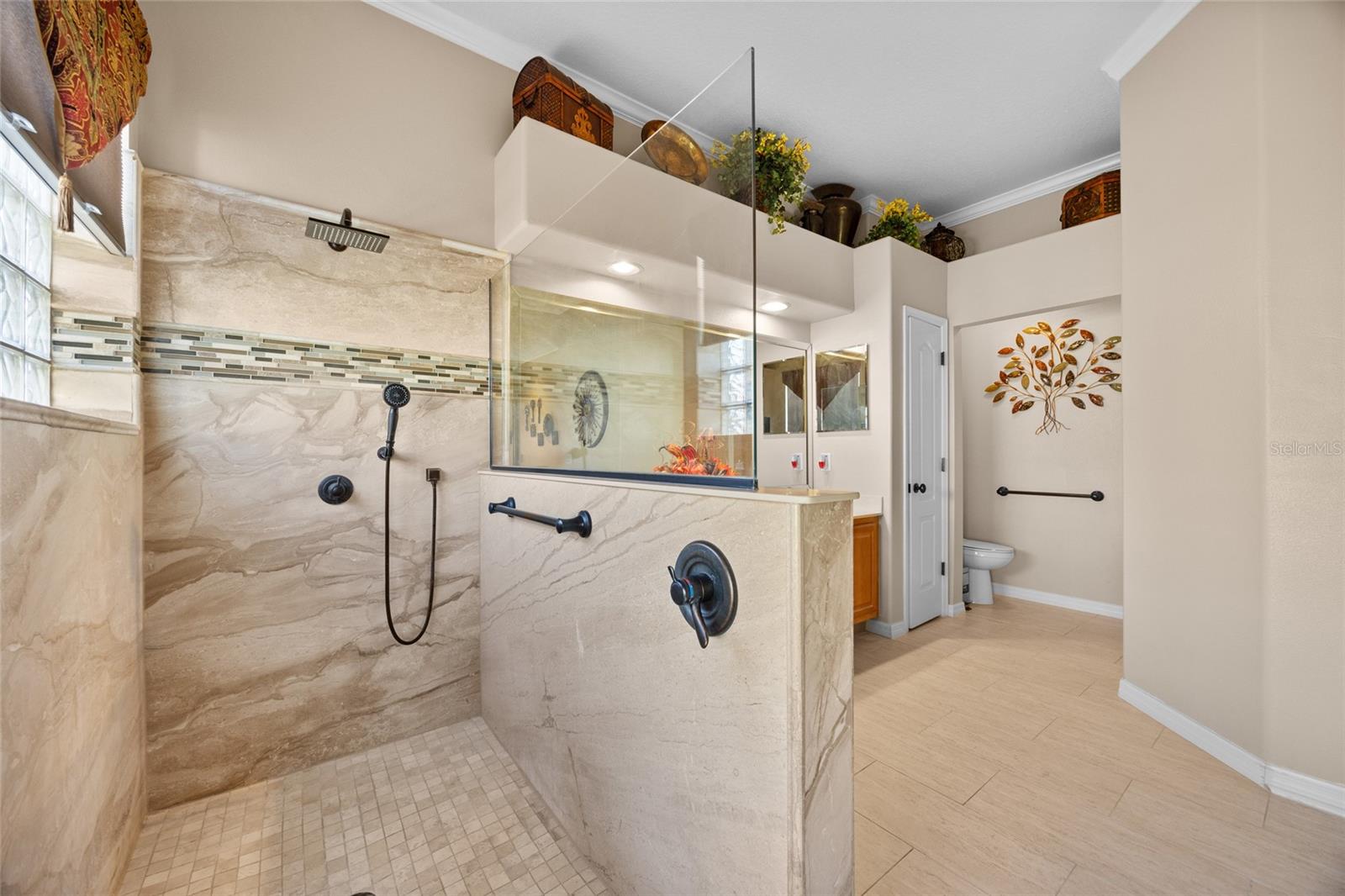 1011 JOHNS COVE LN, OAKLAND, FL, 34787