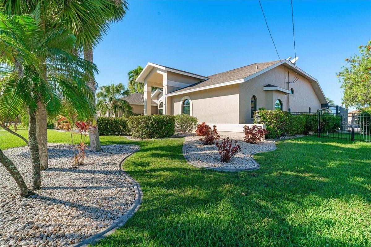 1525 SW 53RD LN, CAPE CORAL, FL, 33914