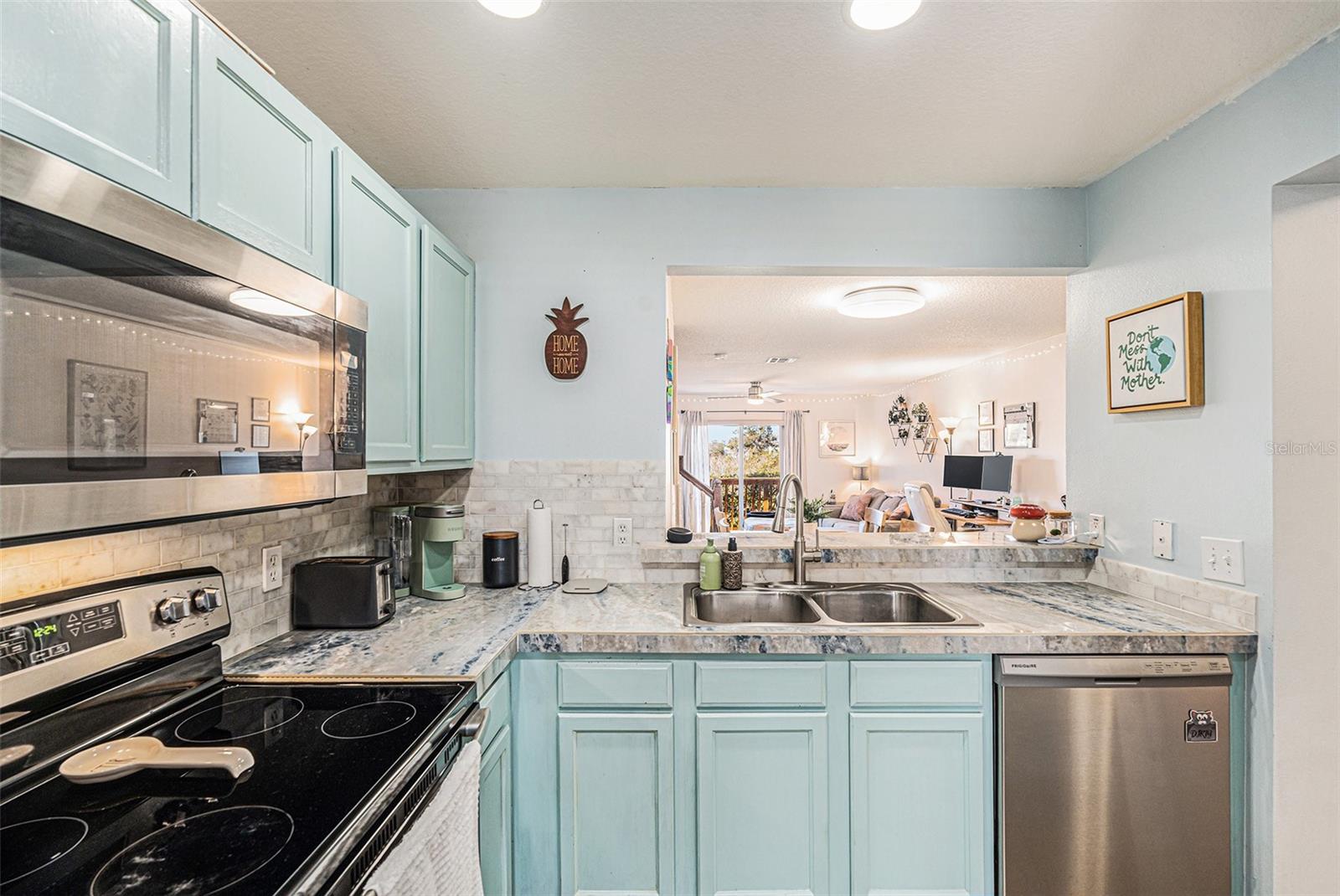 2066 Sun Down Dr 2066 SUN DOWN DR, CLEARWATER, FL, 33763