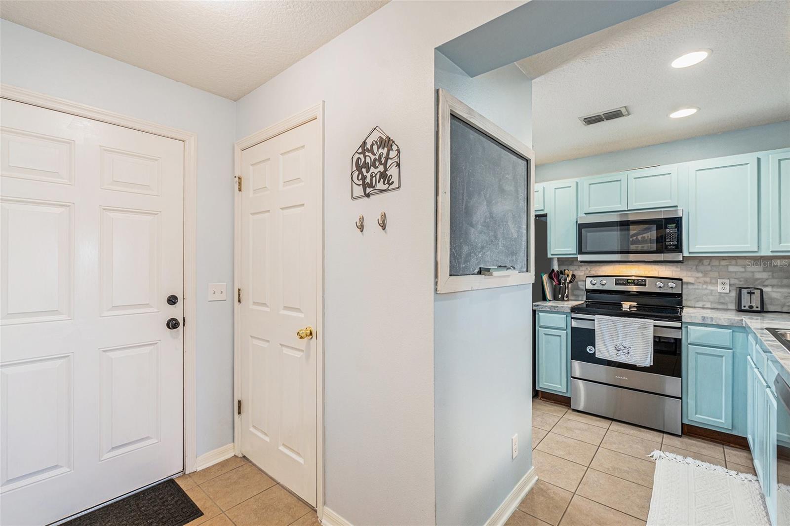 2066 Sun Down Dr 2066 SUN DOWN DR, CLEARWATER, FL, 33763