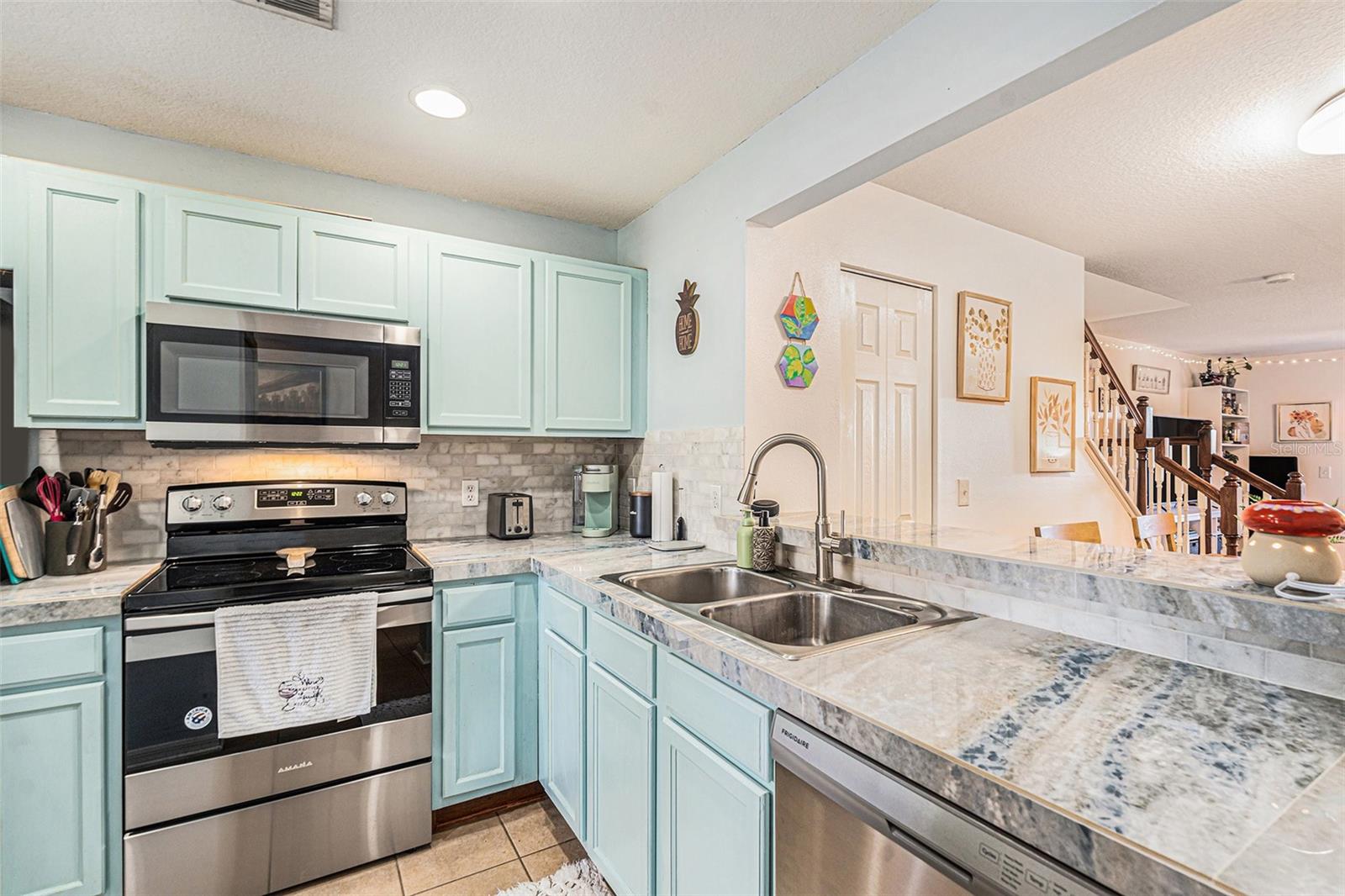 2066 Sun Down Dr 2066 SUN DOWN DR, CLEARWATER, FL, 33763