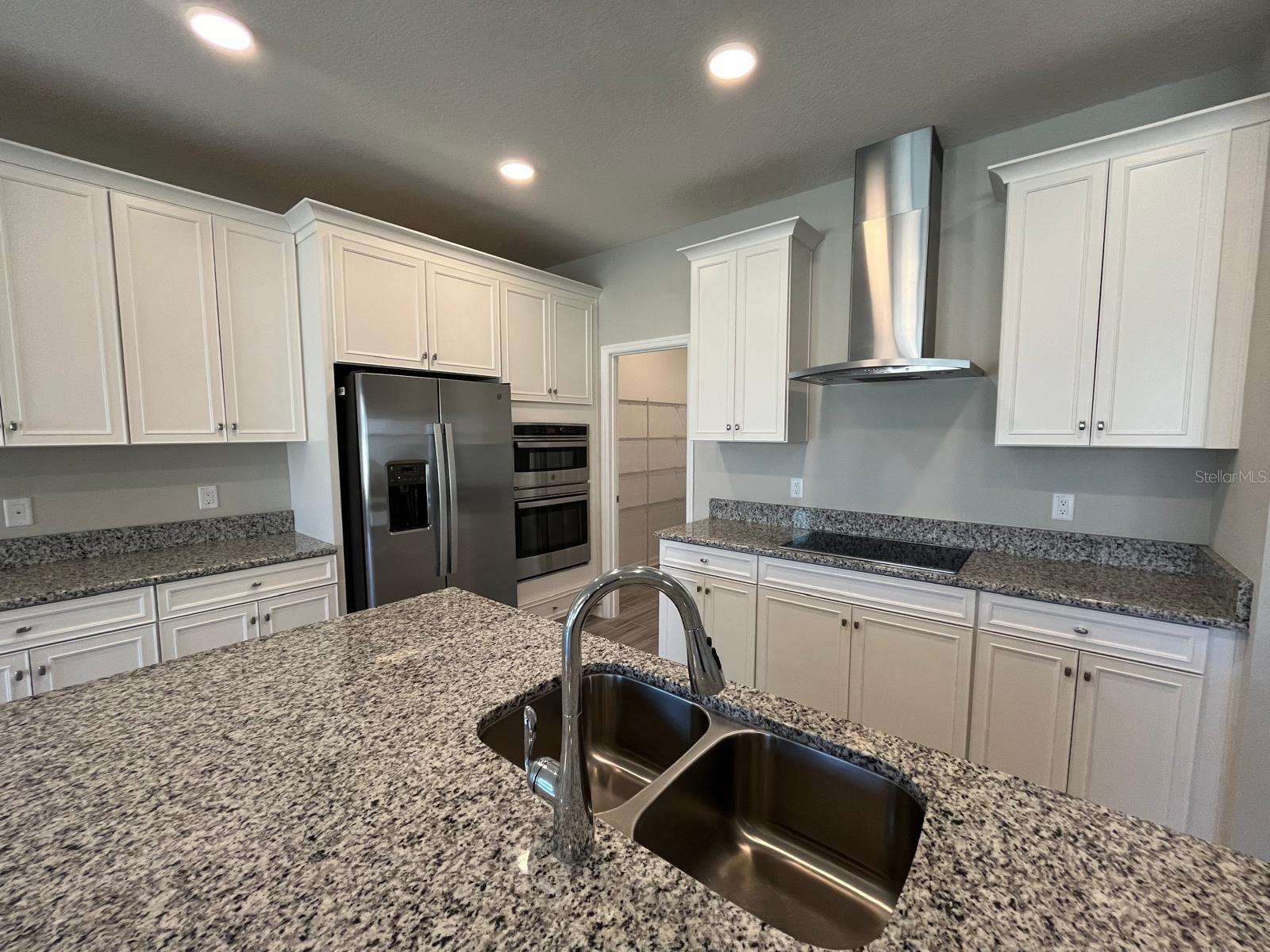 9324 CRESCENT RAY DR, WESLEY CHAPEL, FL, 33545