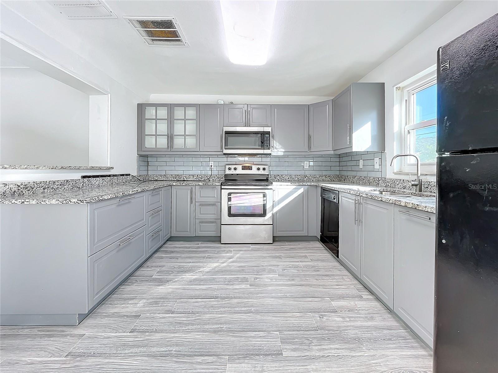 5128 49TH AVE N, ST PETERSBURG, FL, 33709