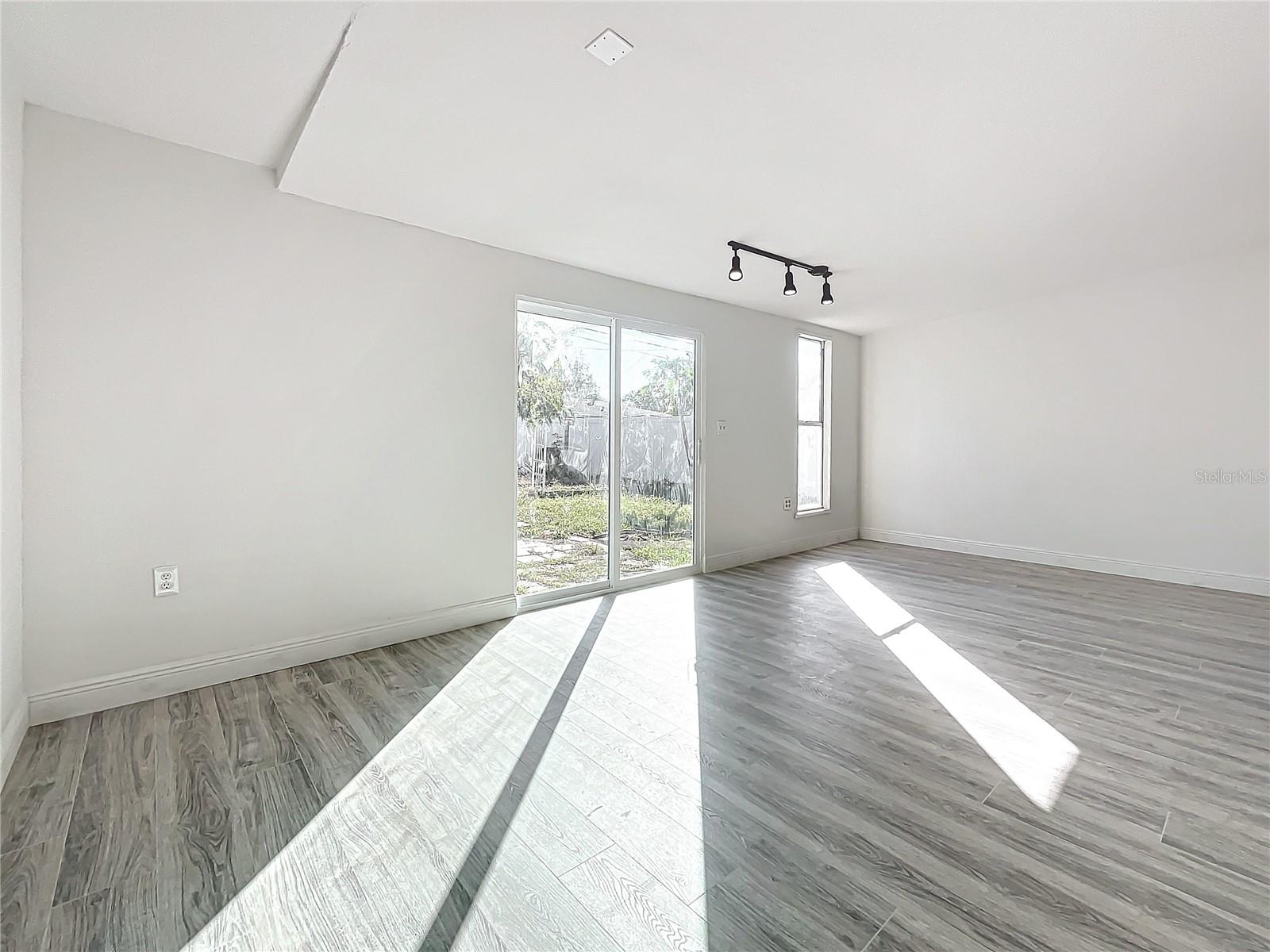 5128 49TH AVE N, ST PETERSBURG, FL, 33709