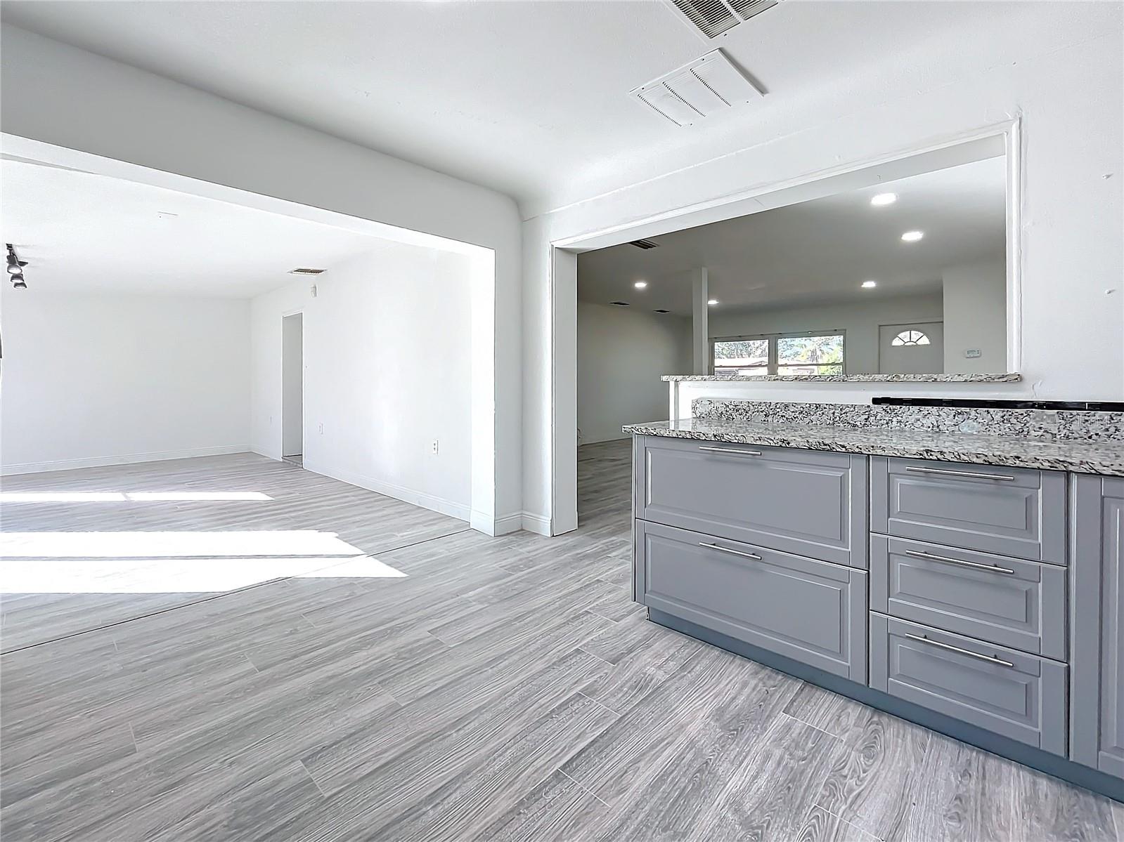 5128 49TH AVE N, ST PETERSBURG, FL, 33709