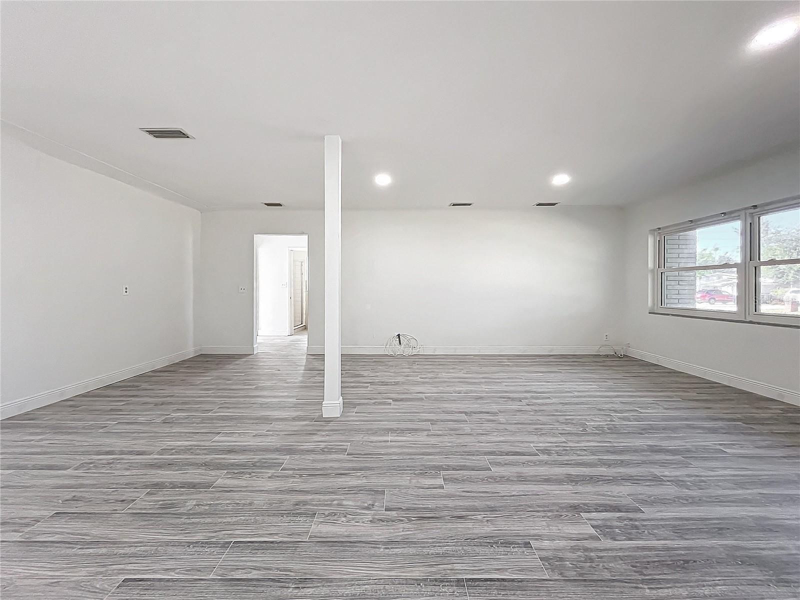 5128 49TH AVE N, ST PETERSBURG, FL, 33709