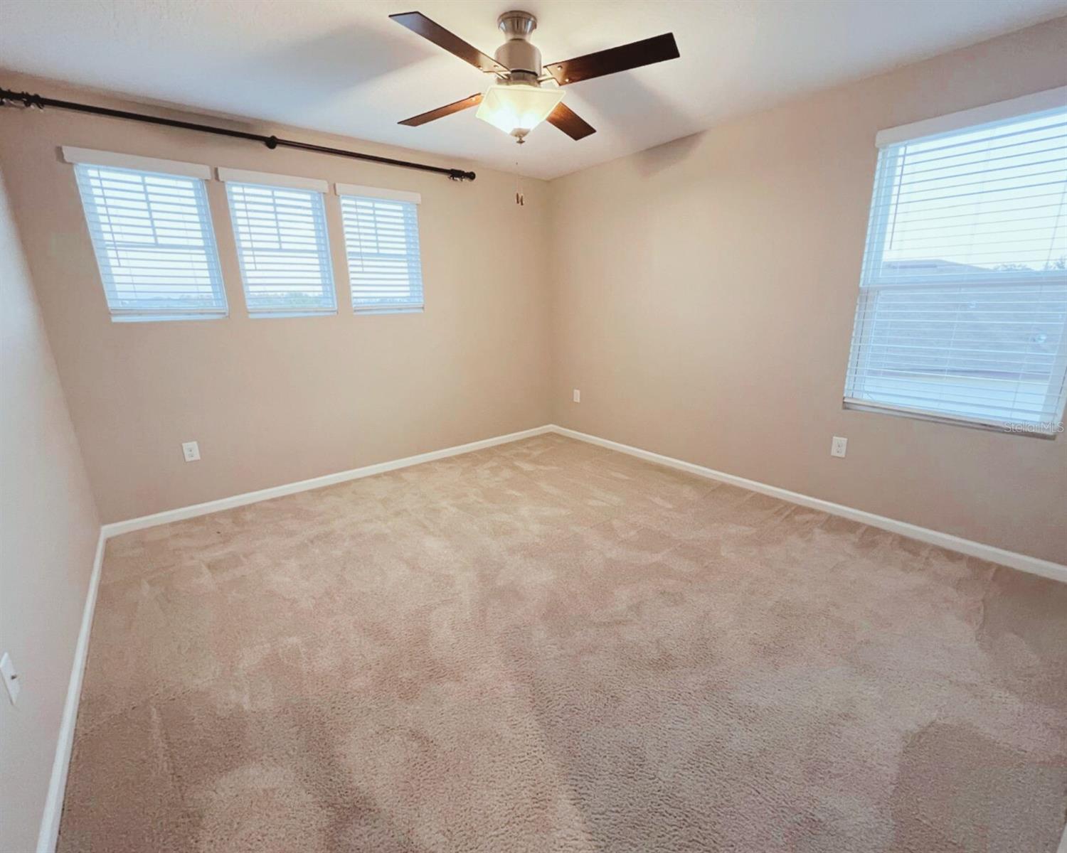 1686 GENTLE BREEZE DR, SAINT CLOUD, FL, 34771