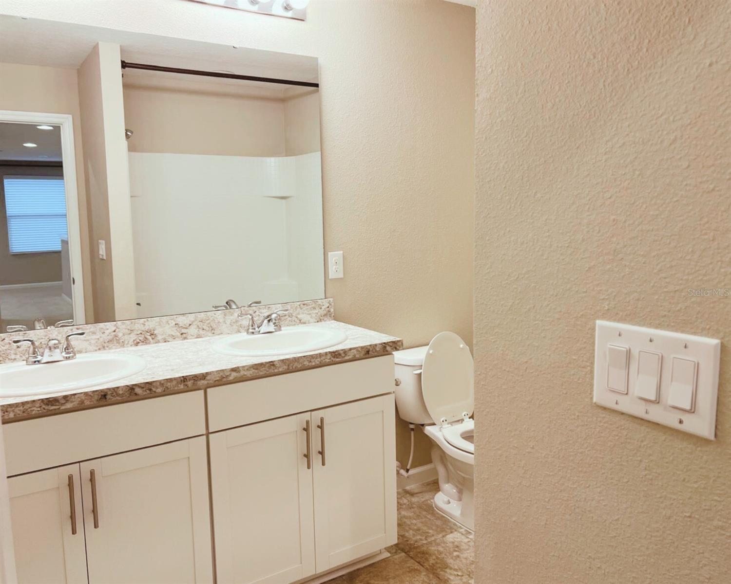 1686 GENTLE BREEZE DR, SAINT CLOUD, FL, 34771
