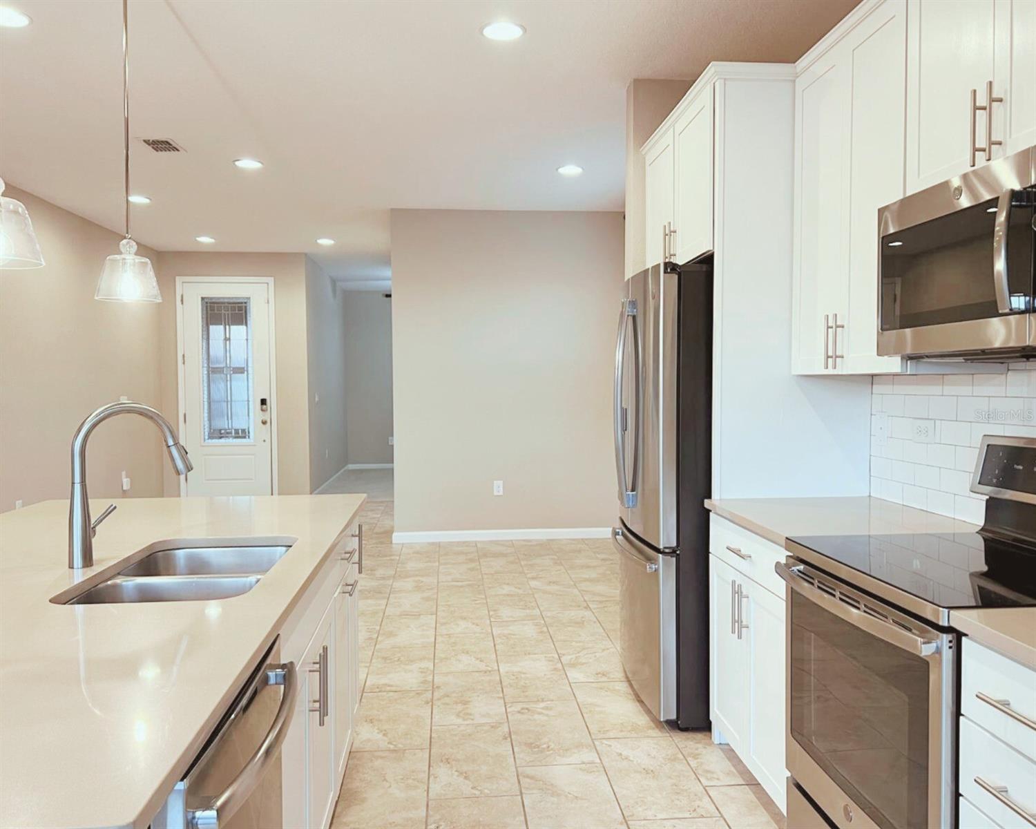 1686 GENTLE BREEZE DR, SAINT CLOUD, FL, 34771