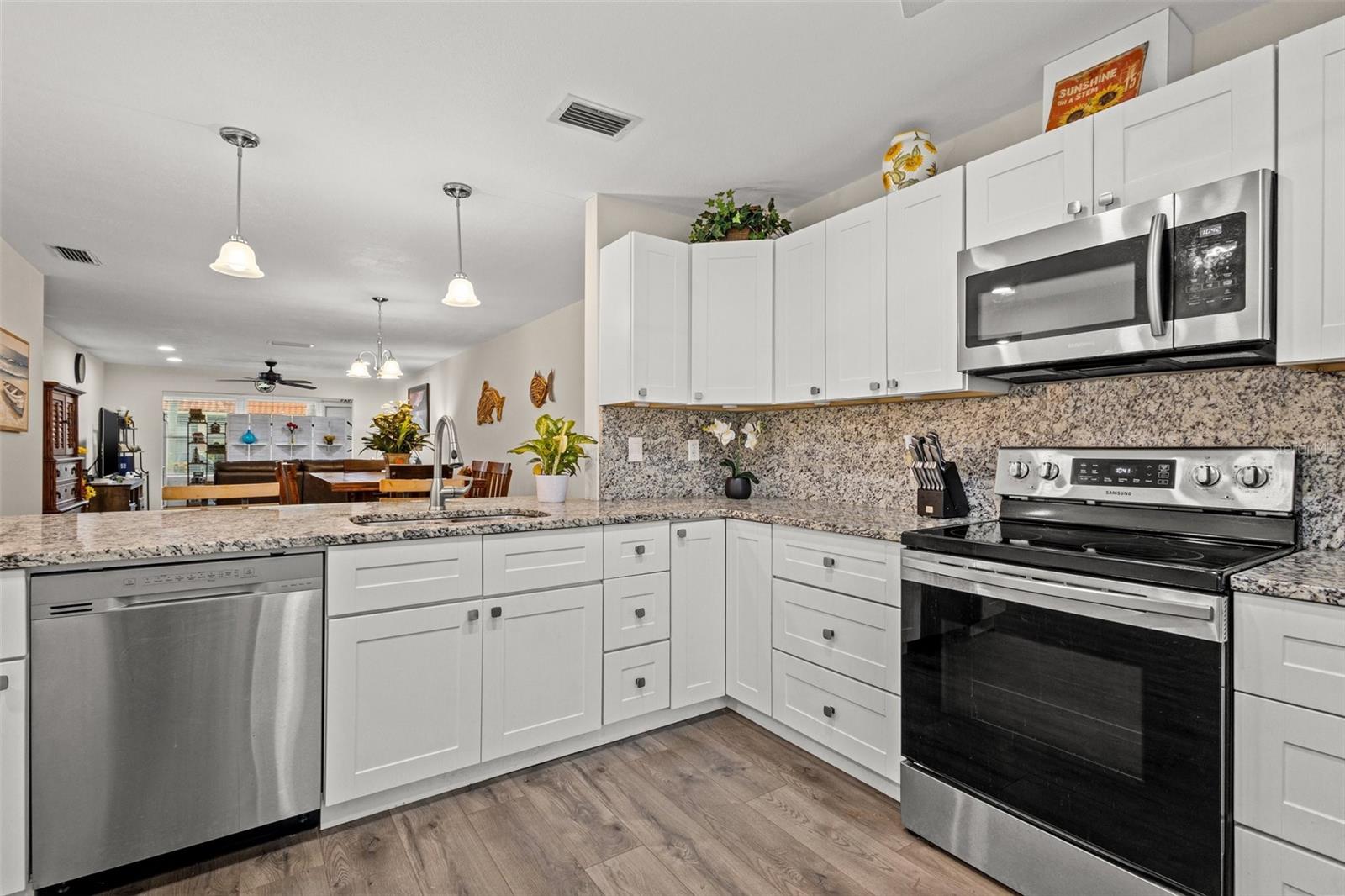19029 US HIGHWAY 19 N #13F, CLEARWATER, FL, 33764