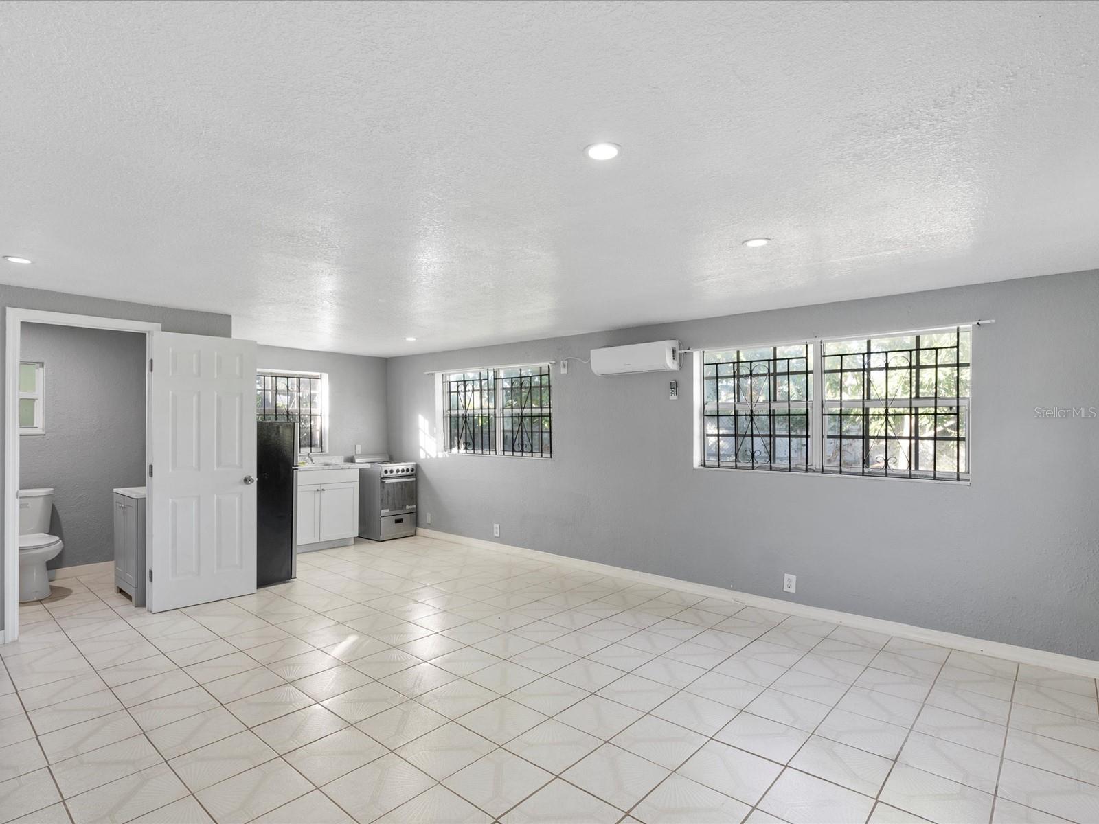 12450 NW 21ST PL, MIAMI, FL, 33167