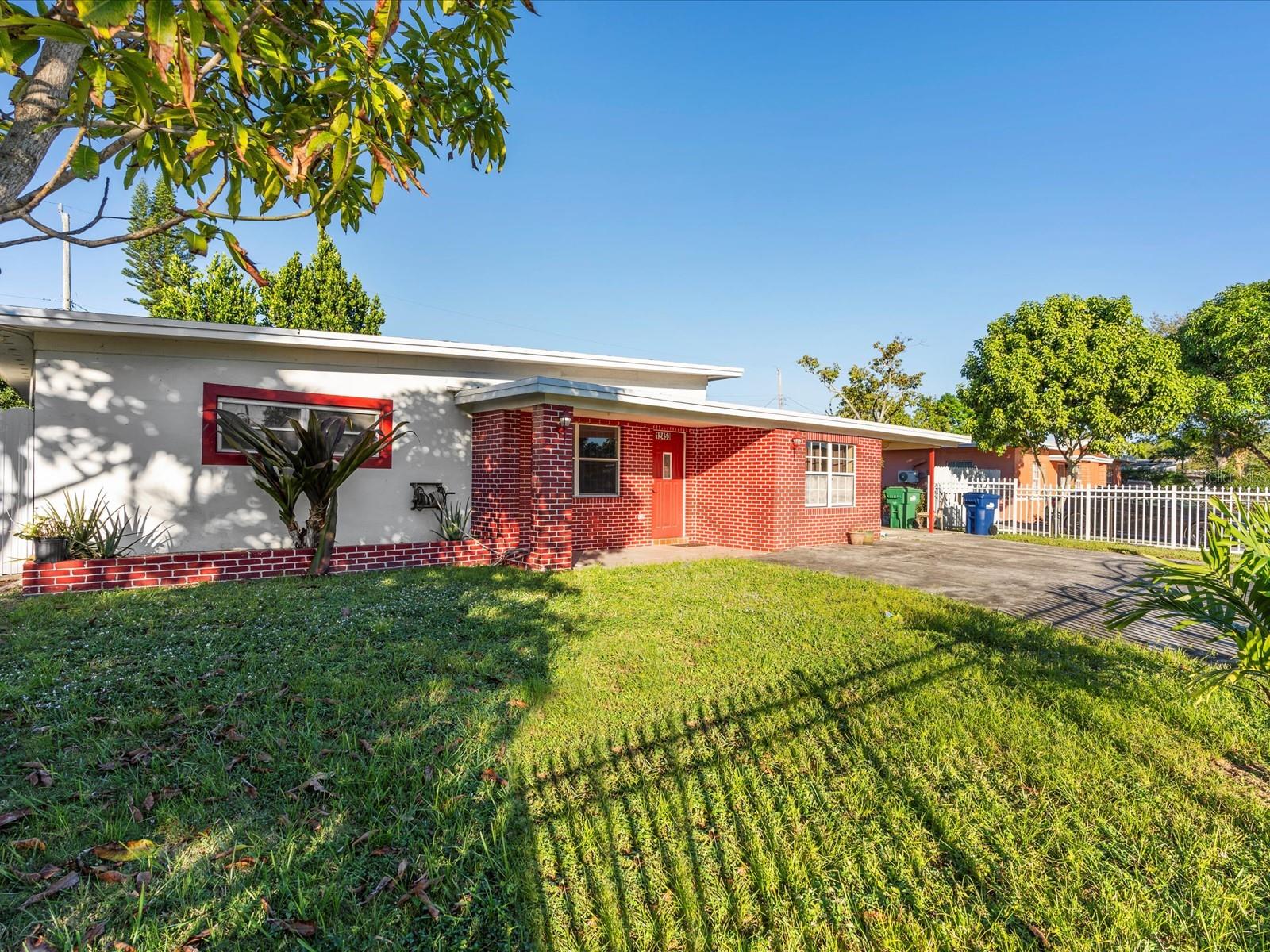 12450 NW 21ST PL, MIAMI, FL, 33167