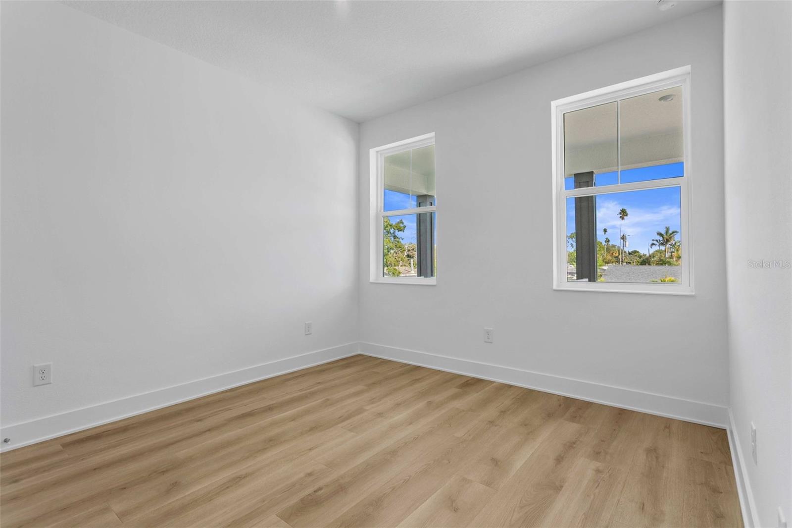 4010 HUNTINGTON ST NE, ST PETERSBURG, FL, 33703