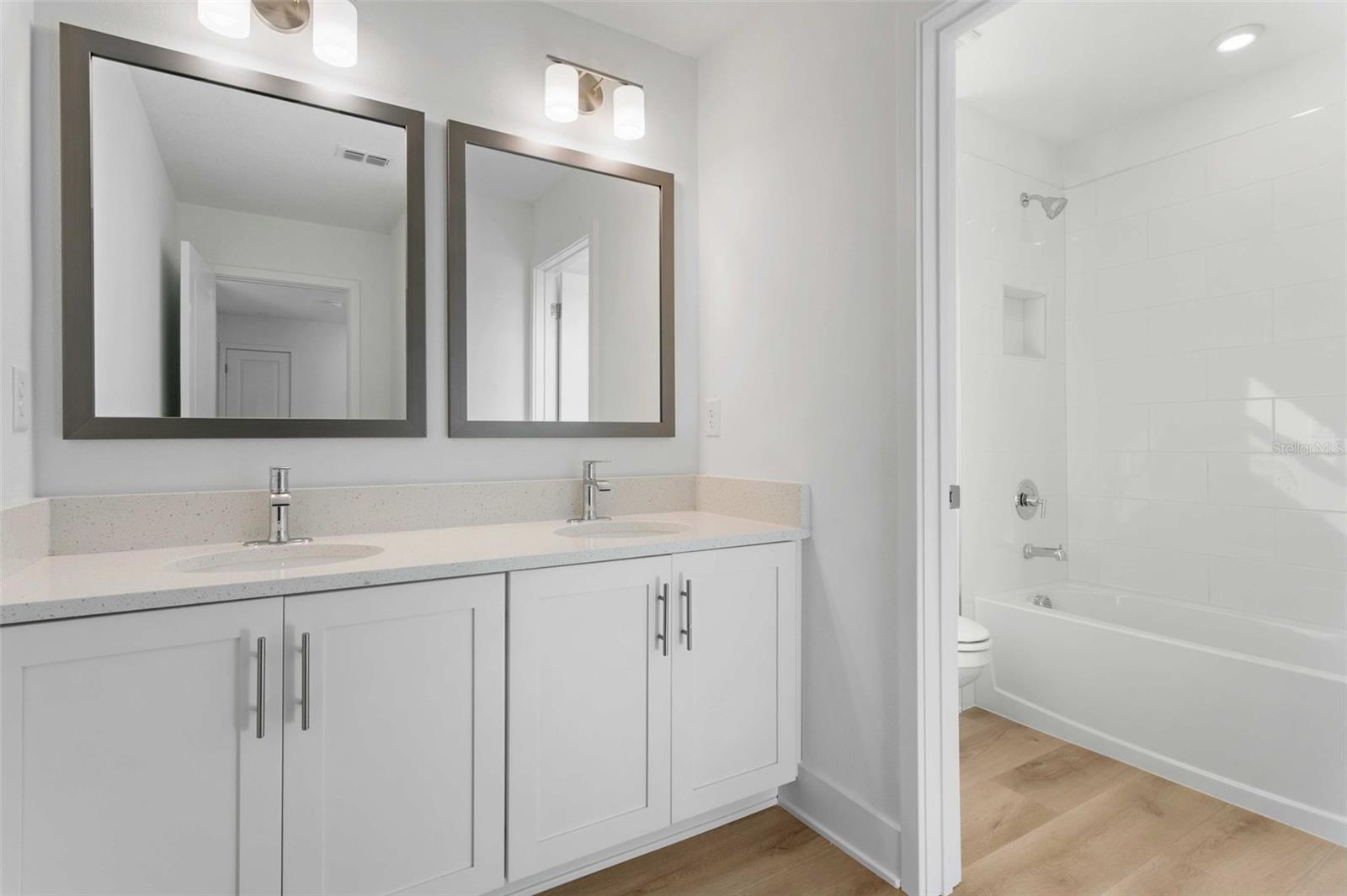 4010 HUNTINGTON ST NE, ST PETERSBURG, FL, 33703