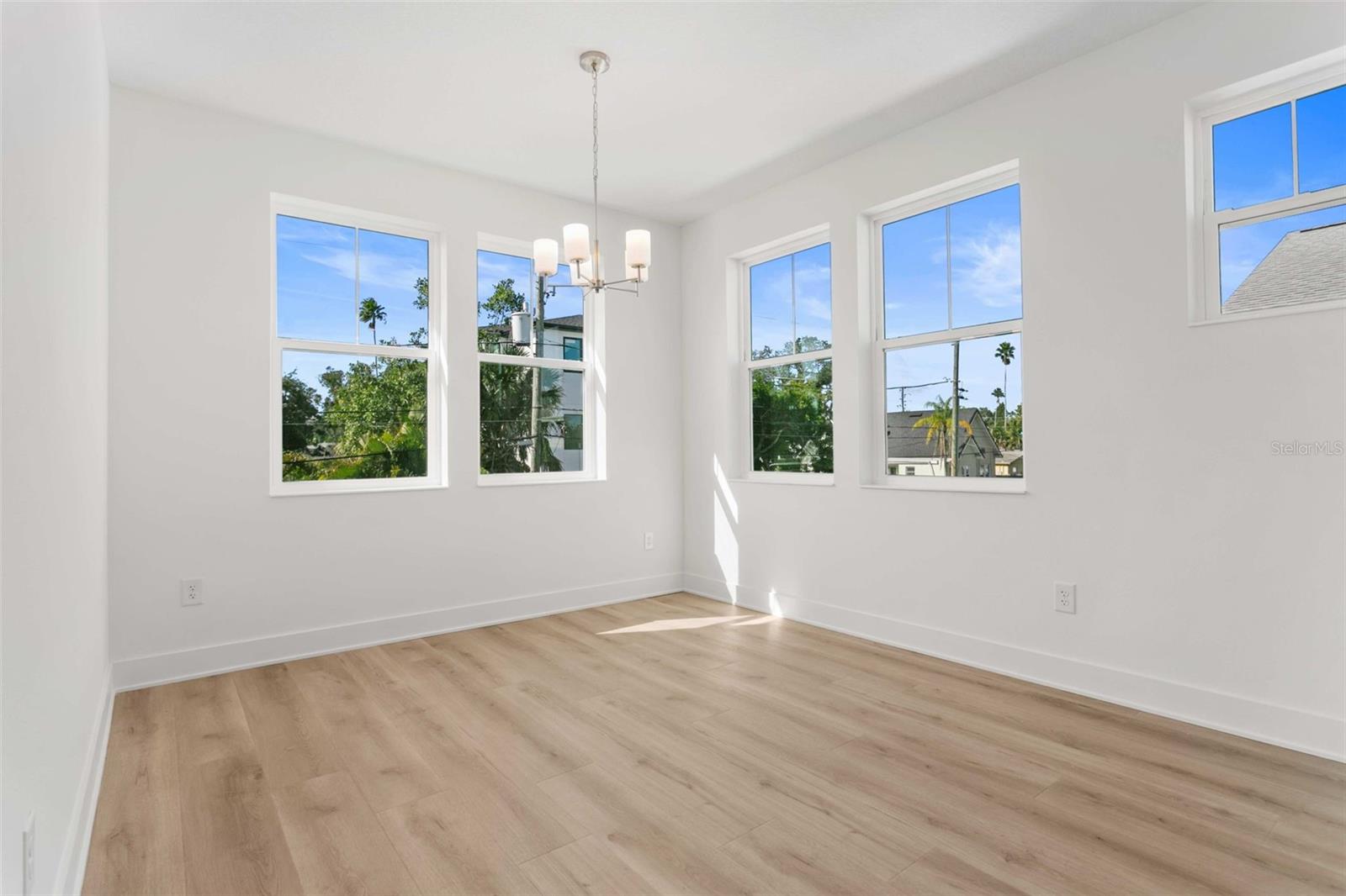 4010 HUNTINGTON ST NE, ST PETERSBURG, FL, 33703