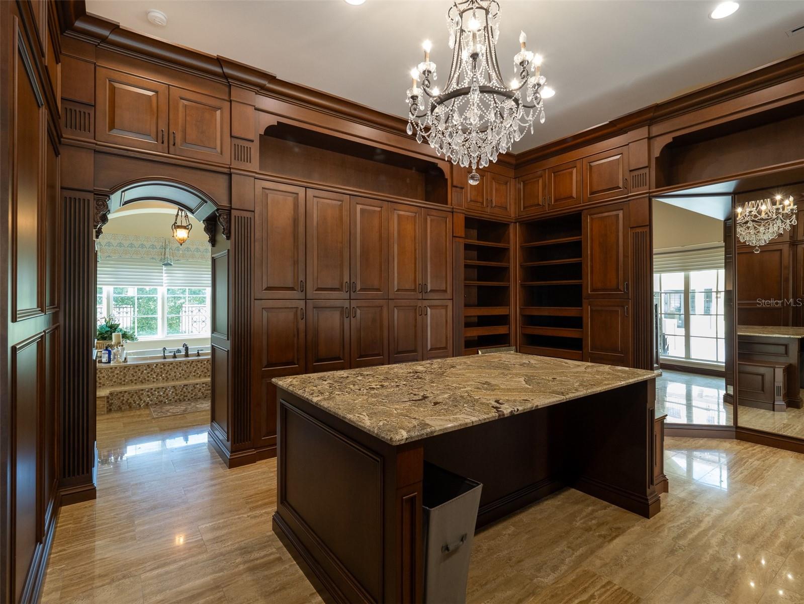 OM690195 Property Photo