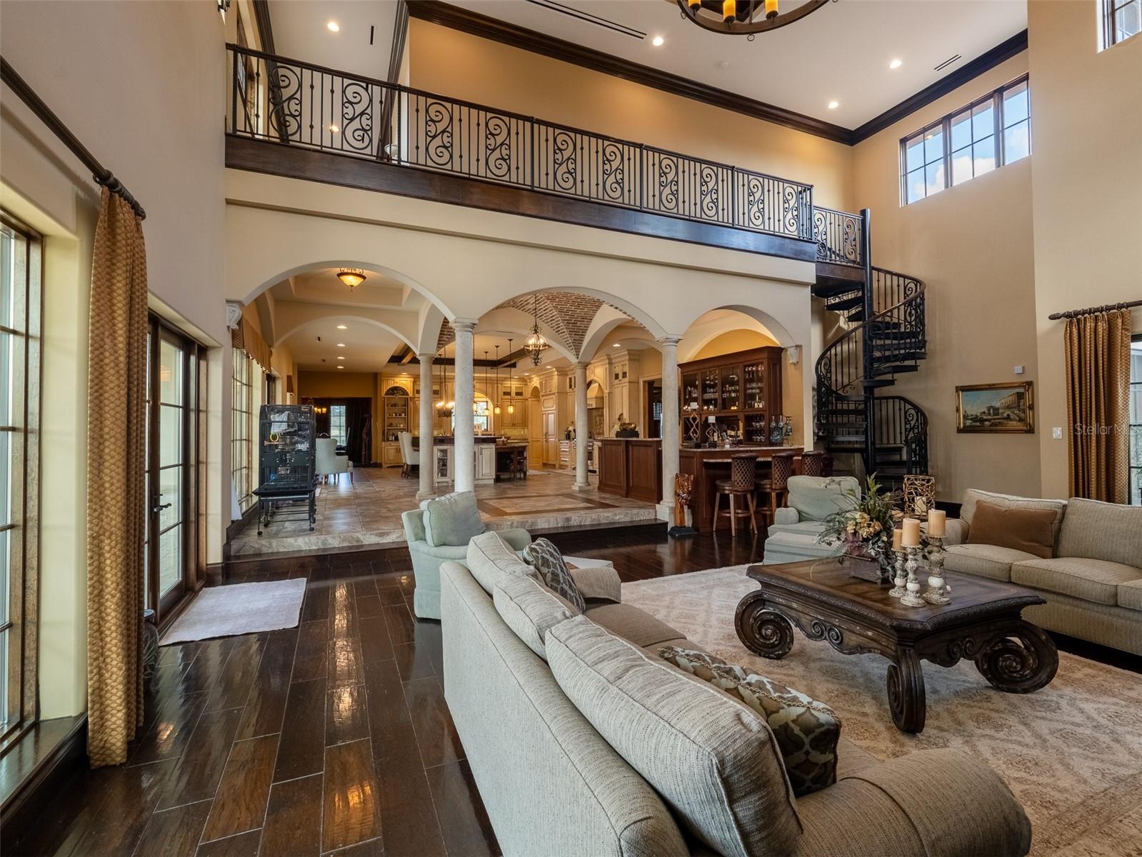 OM690195 Property Photo