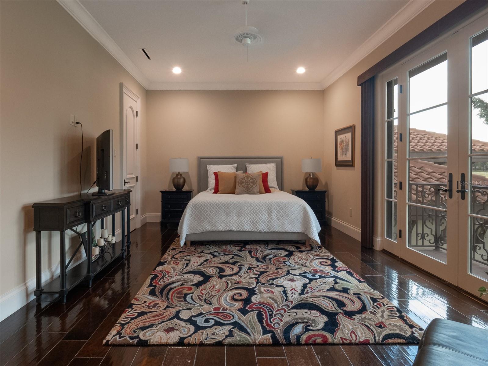 OM690195 Property Photo