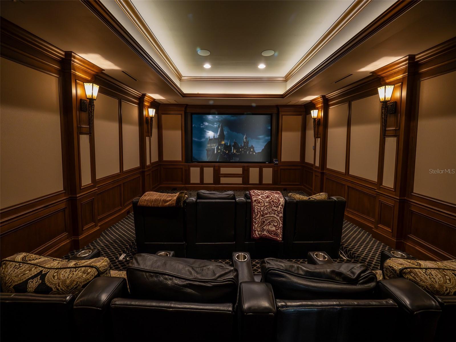 OM690195 Property Photo