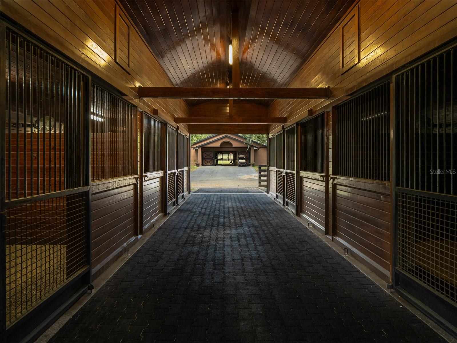 OM690195 Property Photo