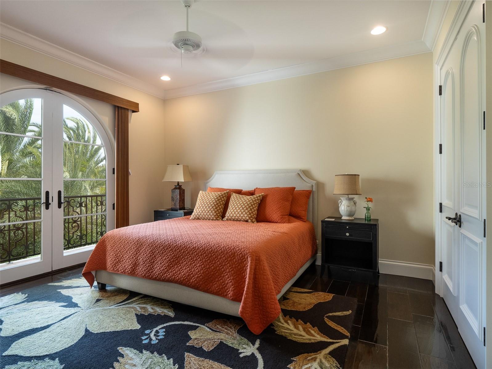 OM690195 Property Photo