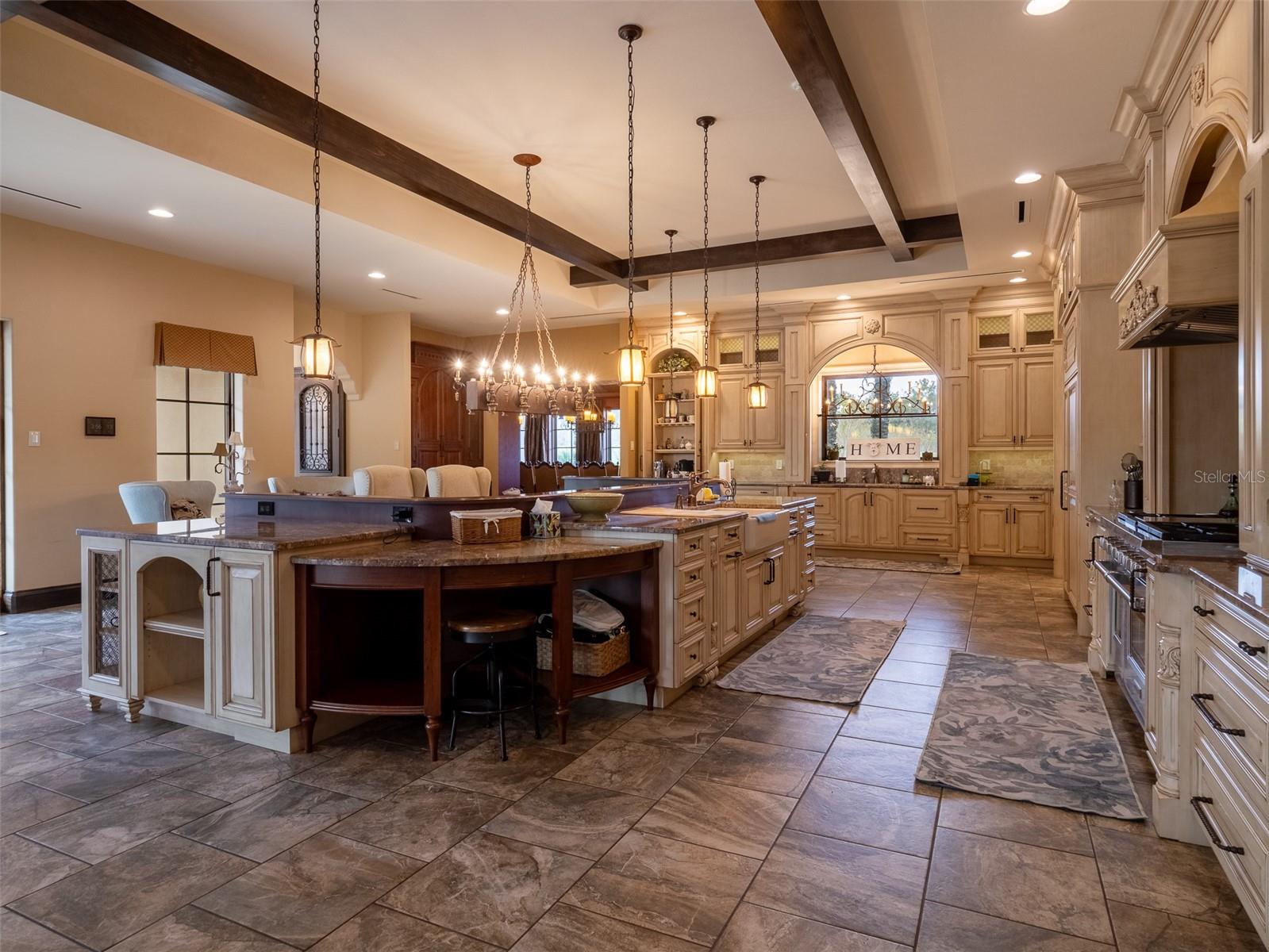 OM690195 Property Photo