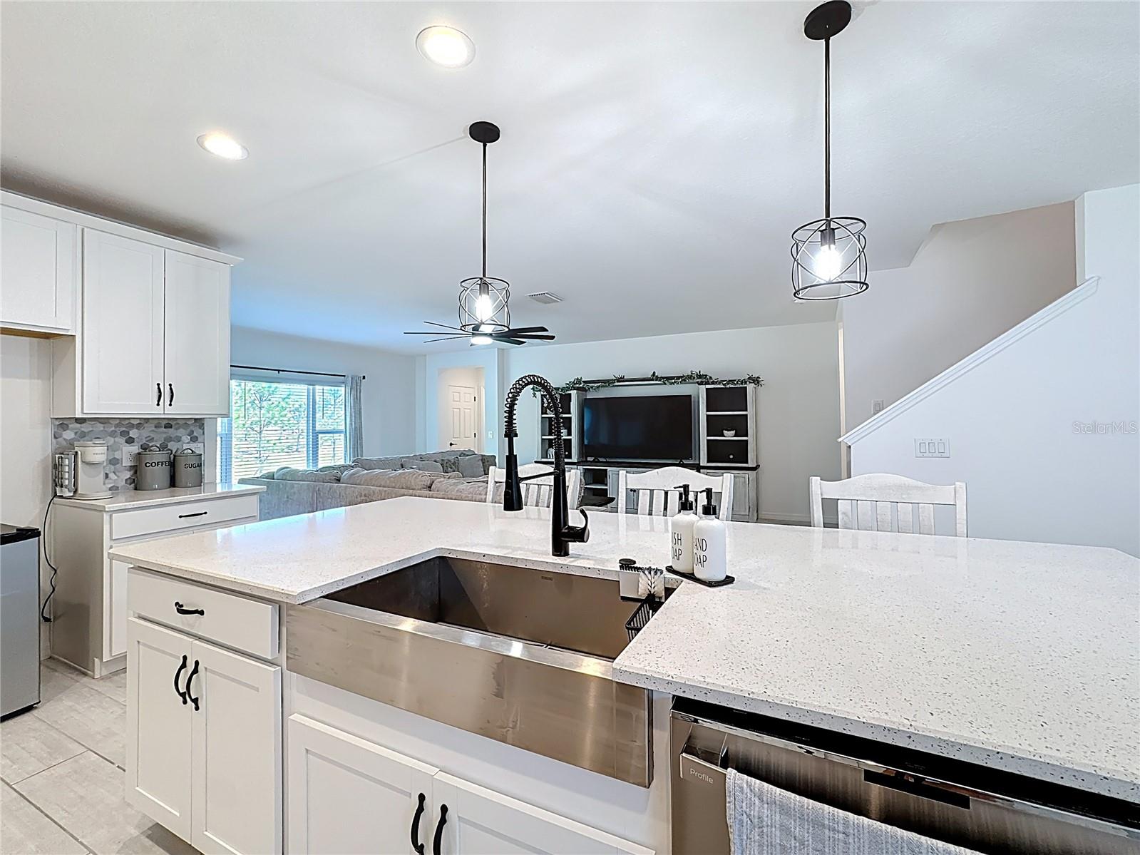 678 FIDDLESTICKS DR, DAVENPORT, FL, 33837