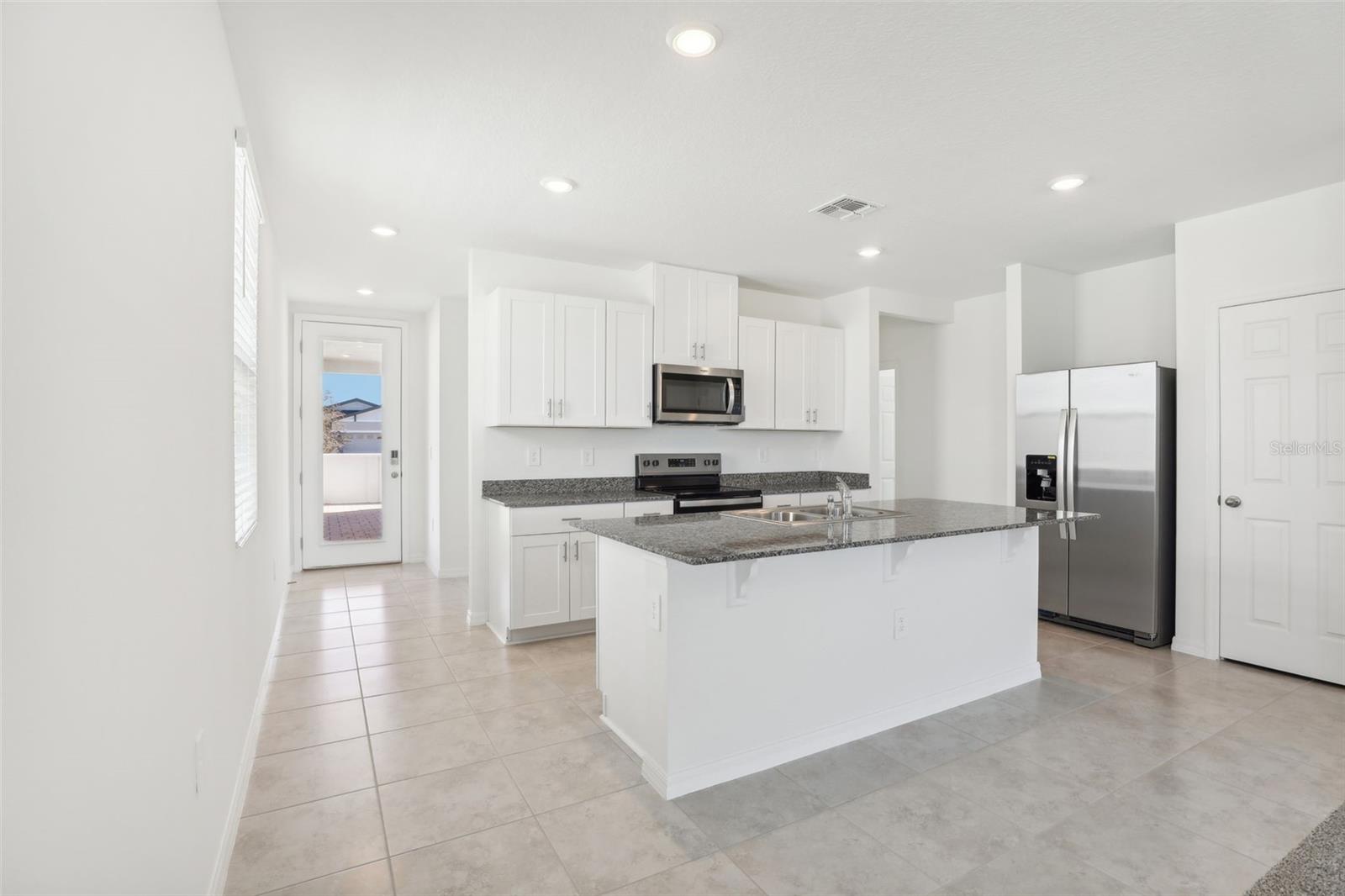 520 KENNEDY DR, LAKE ALFRED, FL, 33850