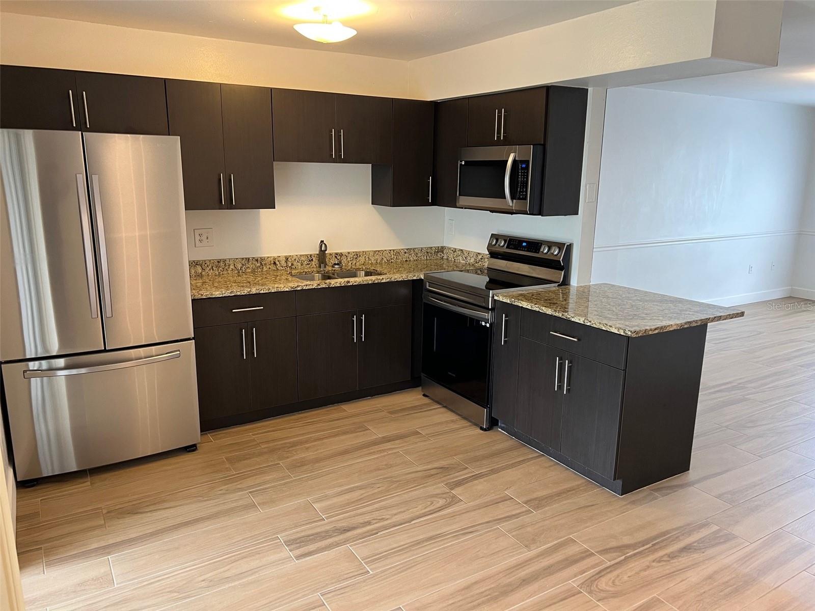11909 CYPRESS HILL CIR, TAMPA, FL, 33626