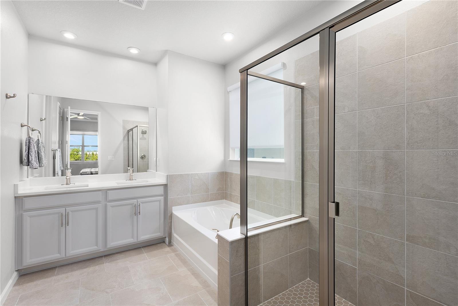 17977 GRAND PROSPERITY DR, VENICE, FL, 34293