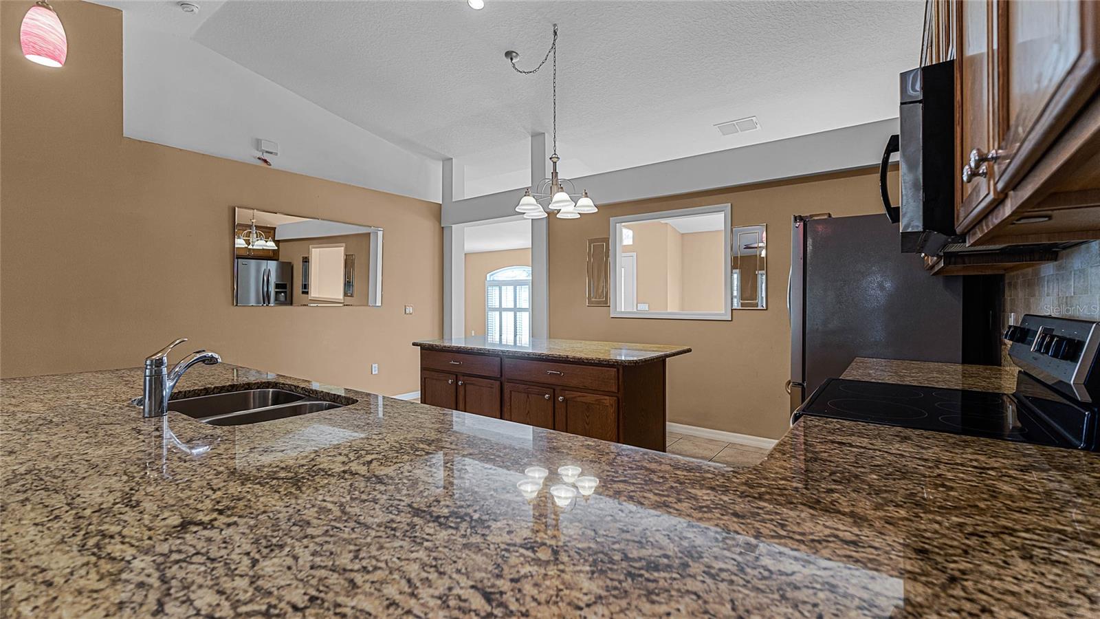 2441 DERBY DR, DELTONA, FL, 32738