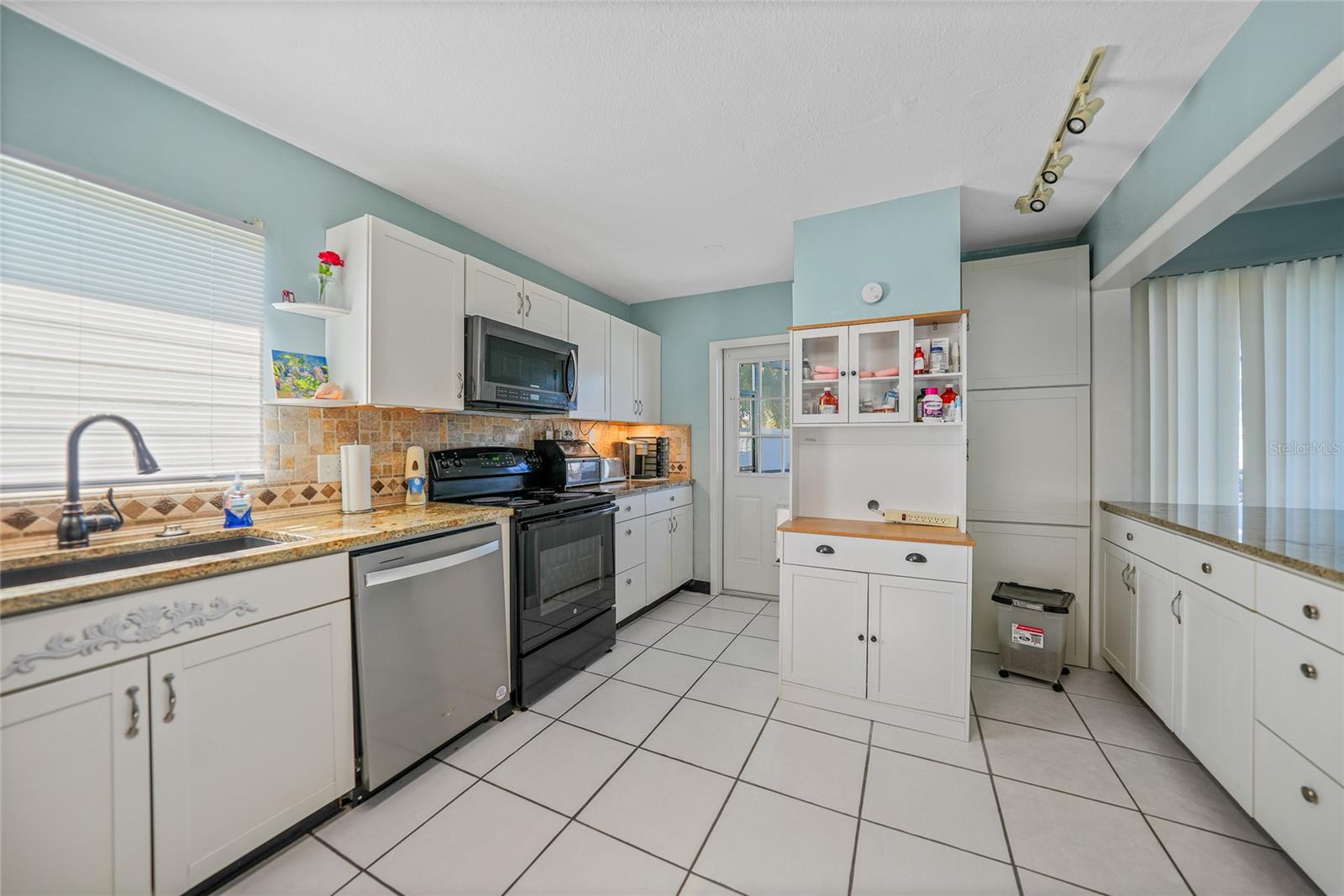 150 DUXBURY AVE, PORT CHARLOTTE, FL, 33952