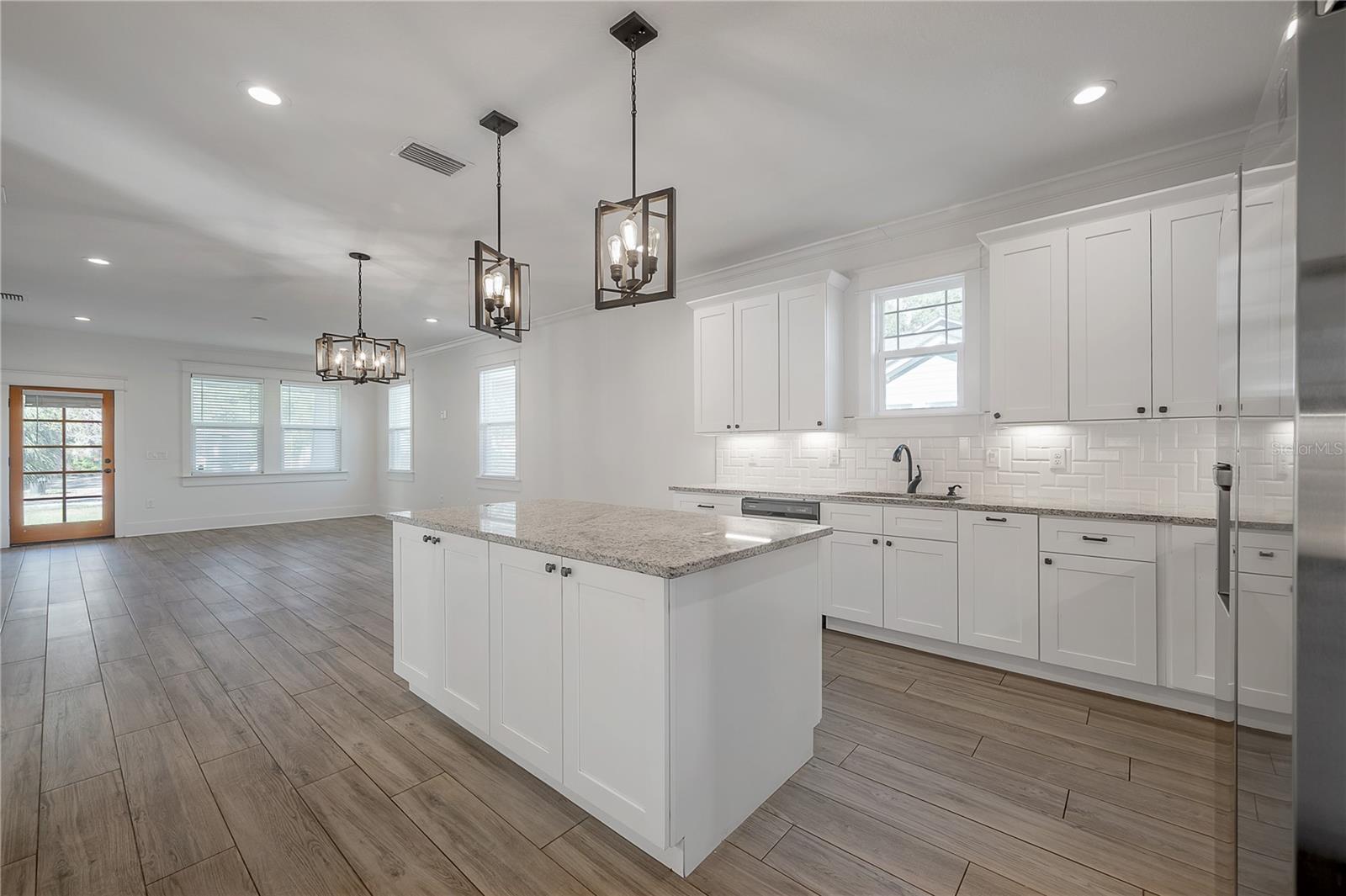6917 N CENTRAL AVE, TAMPA, FL, 33604
