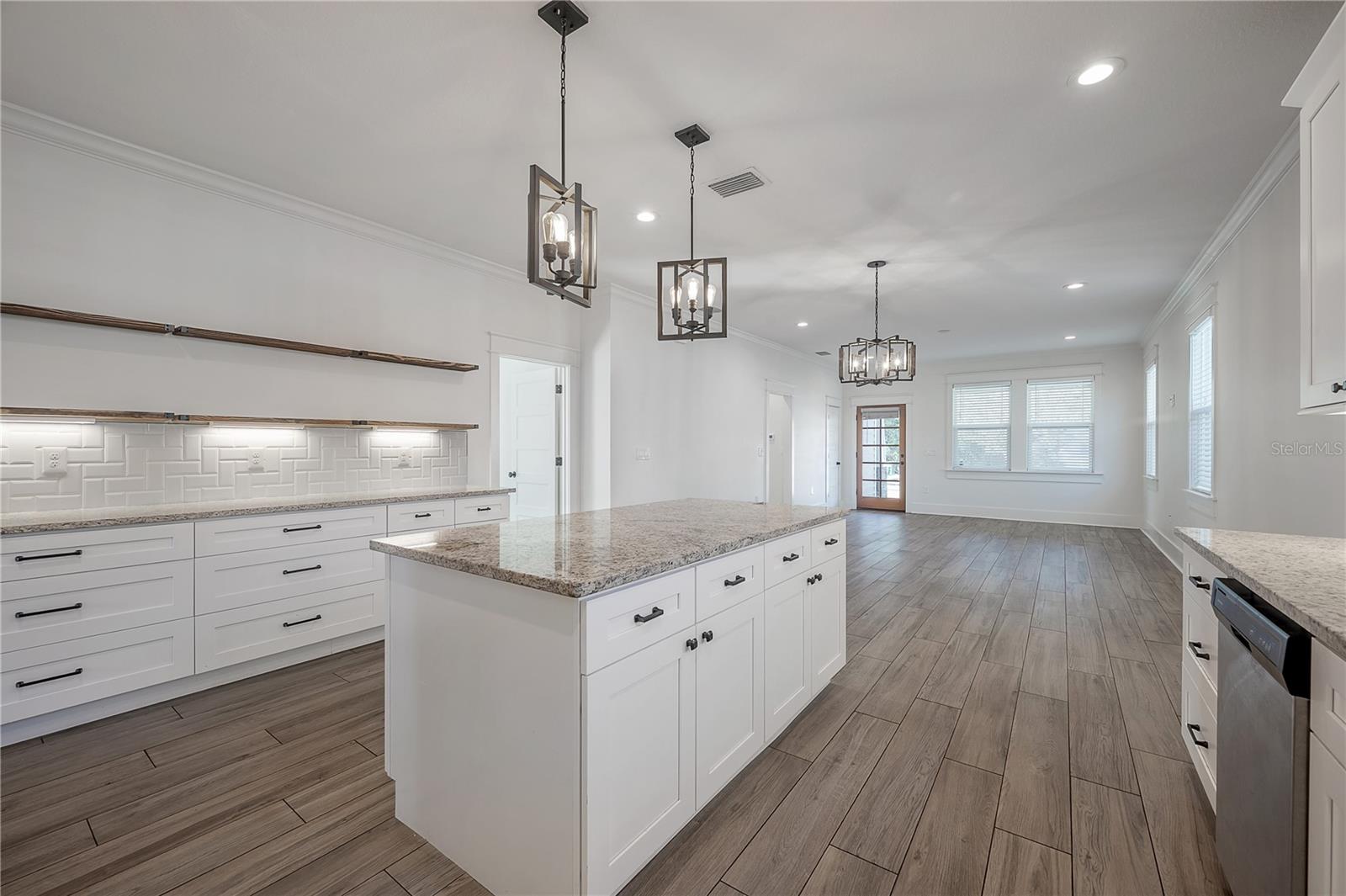6917 N CENTRAL AVE, TAMPA, FL, 33604
