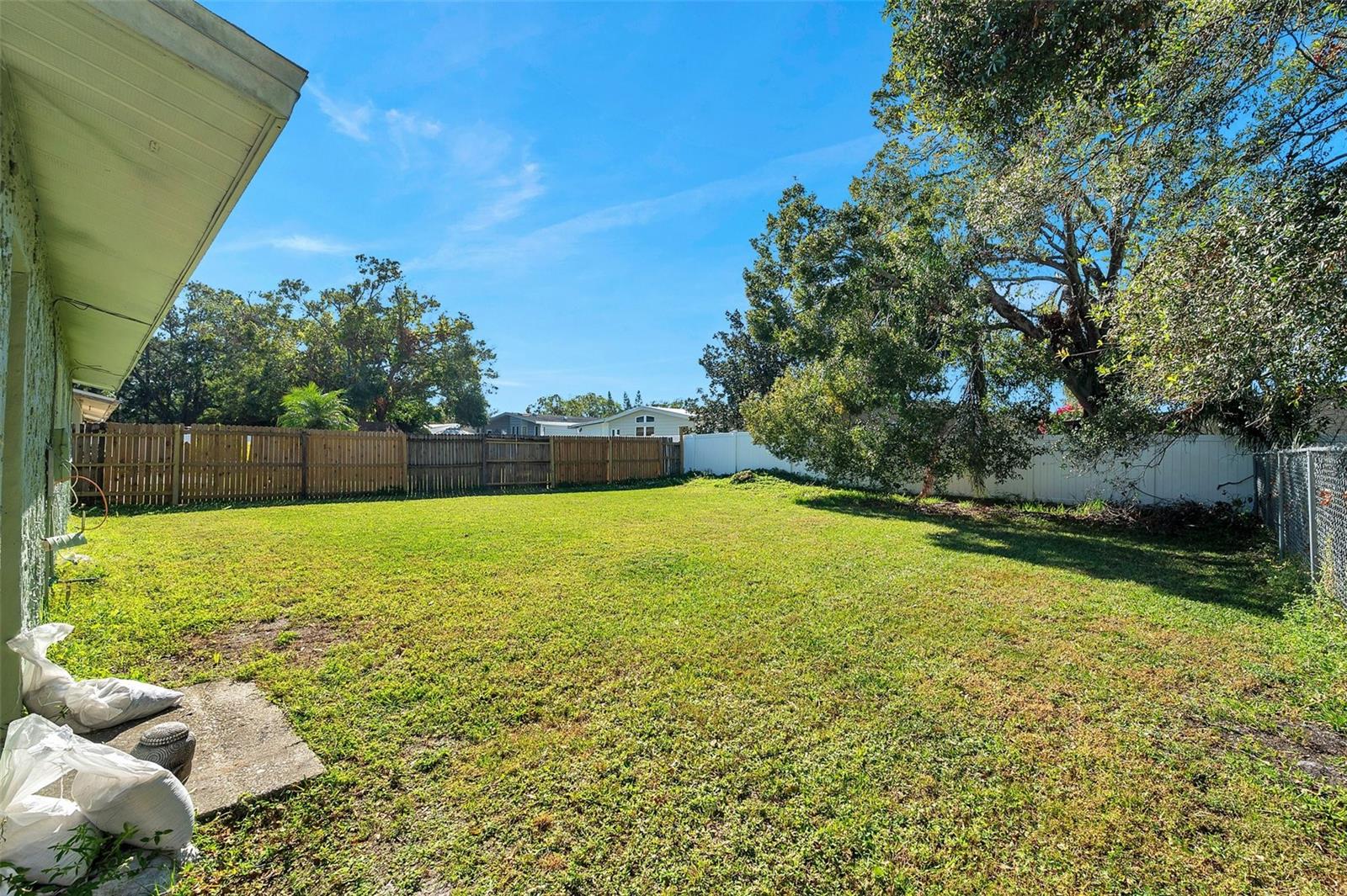 926 LAKE PALMS DR, LARGO, FL, 33771