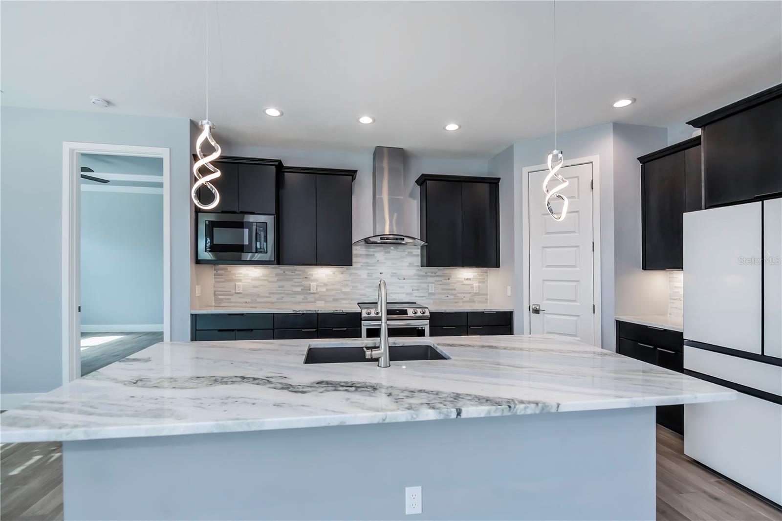 1131 BOUNDARY BLVD, ROTONDA WEST, FL, 33947