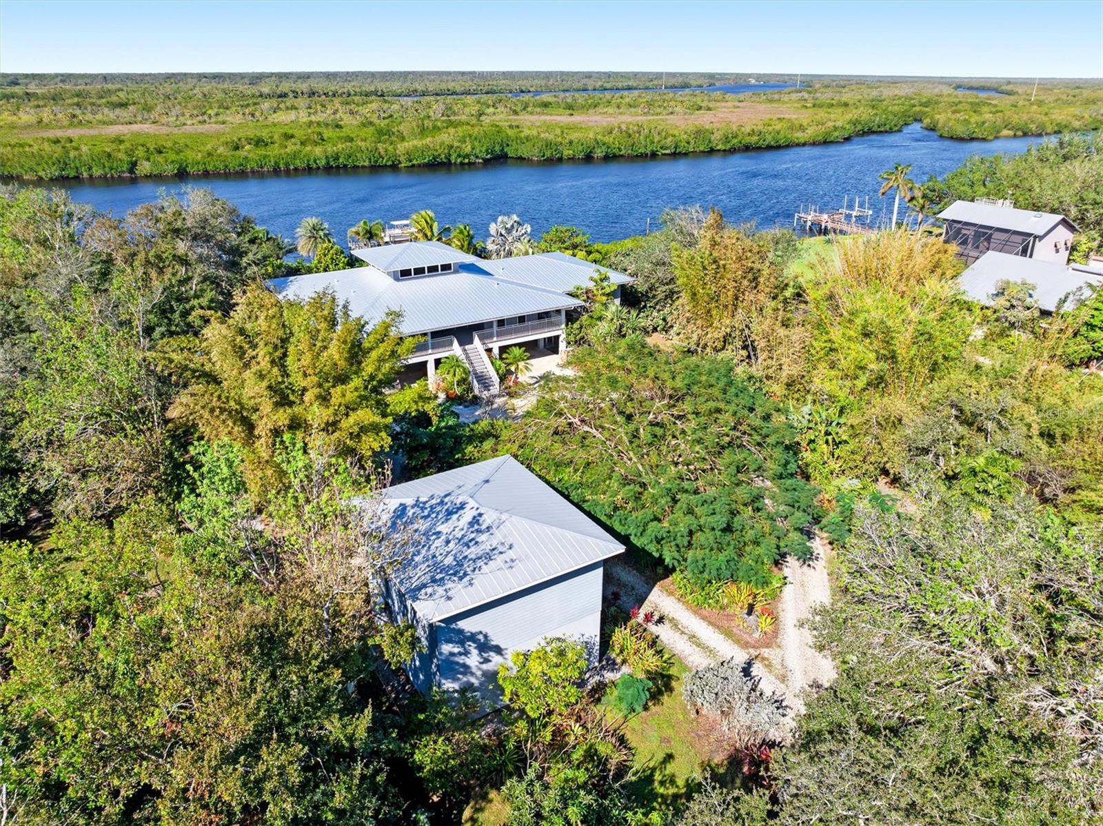 1751 HUNTER CREEK DR, PUNTA GORDA, FL, 33982