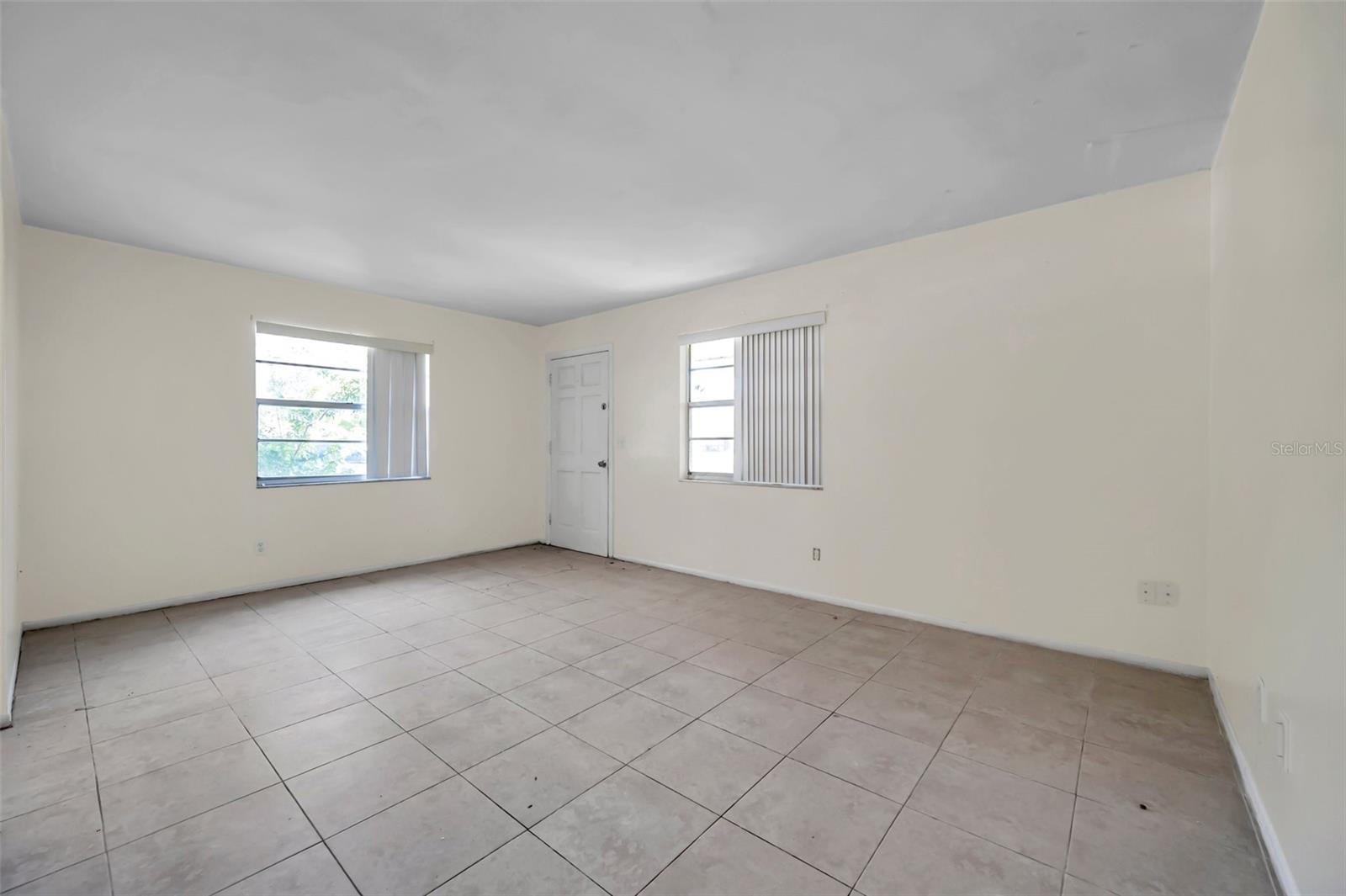 914 LAKE PALMS DR, LARGO, FL, 33771