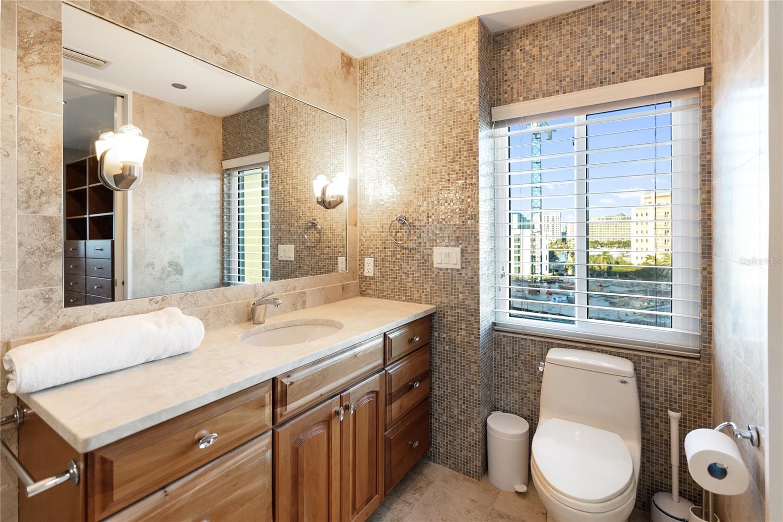 350 GOLDEN GATE PT #61, SARASOTA, FL, 34236