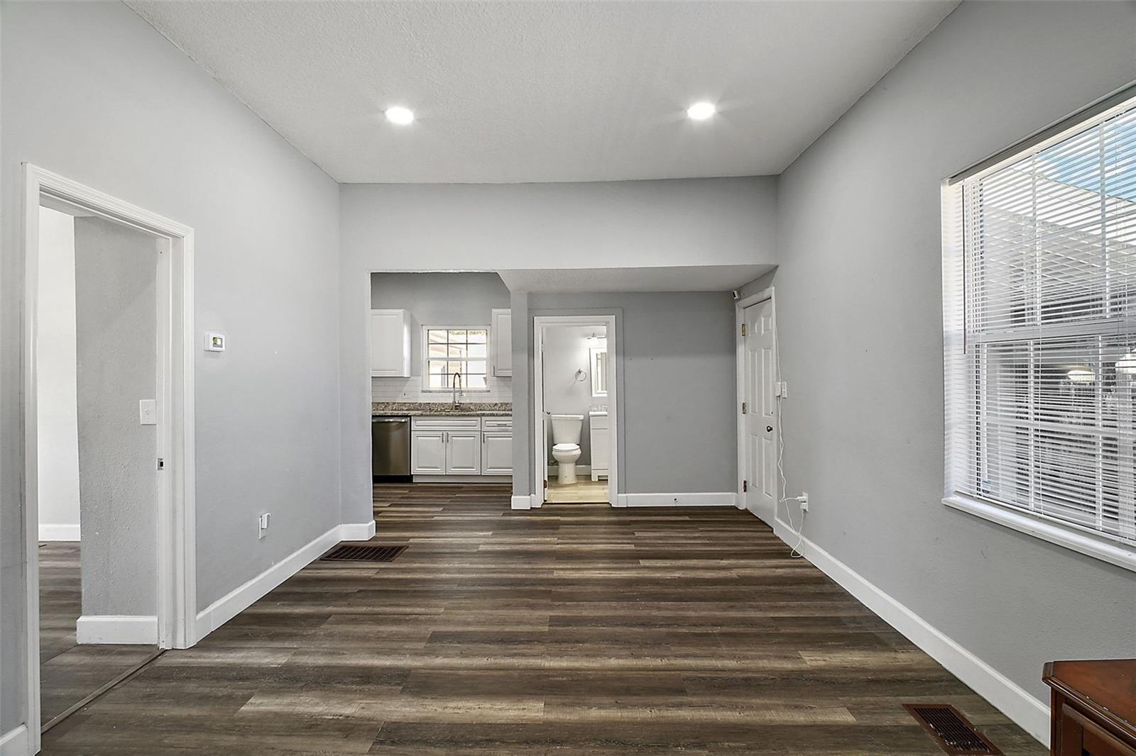 105 W STEVENS AVE, EUSTIS, FL, 32726