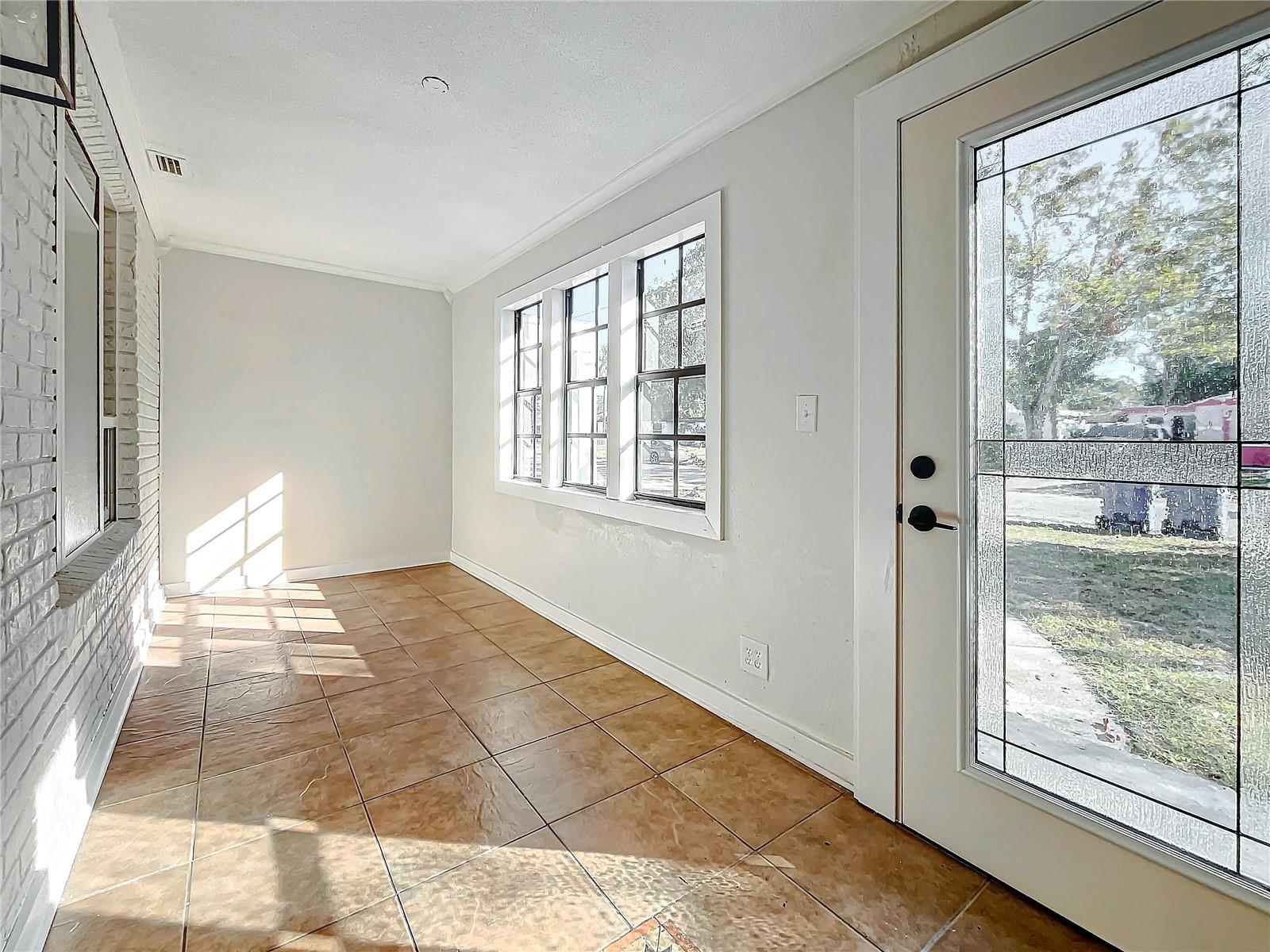 2557 17TH AVE S, ST PETERSBURG, FL, 33712