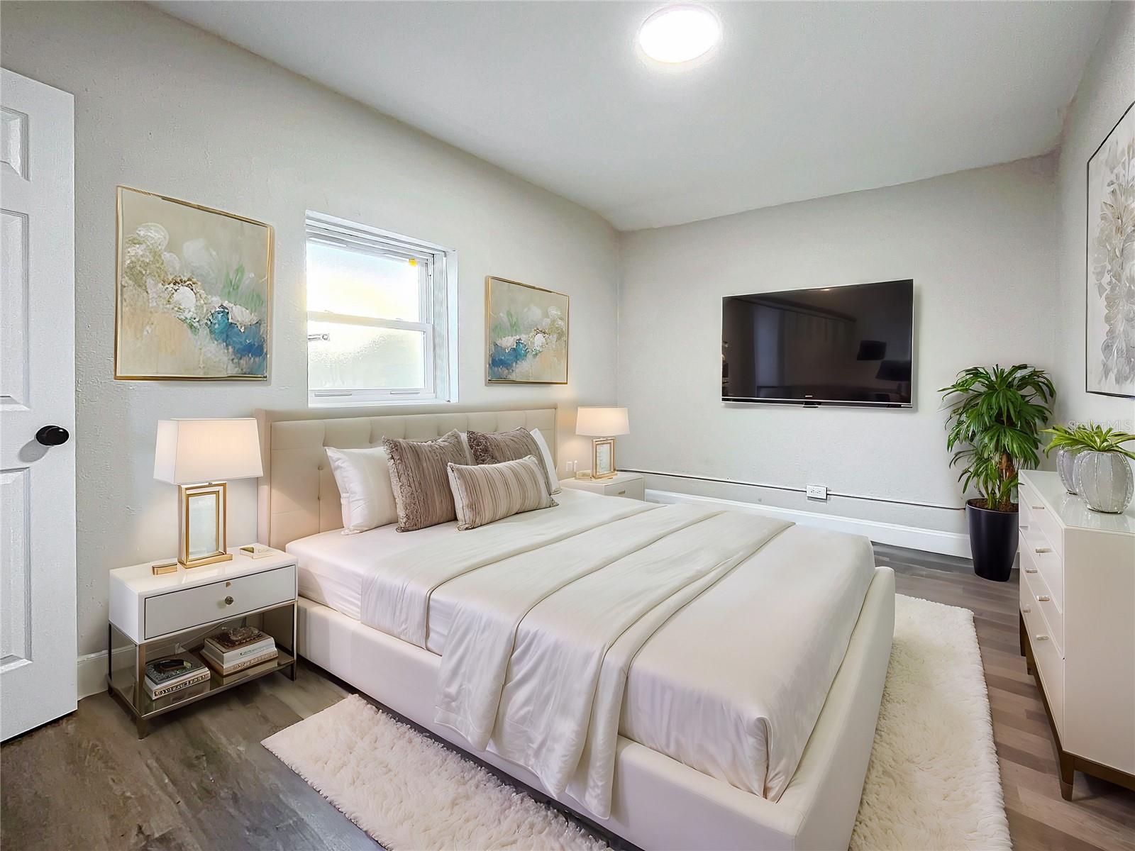 2557 17TH AVE S, ST PETERSBURG, FL, 33712