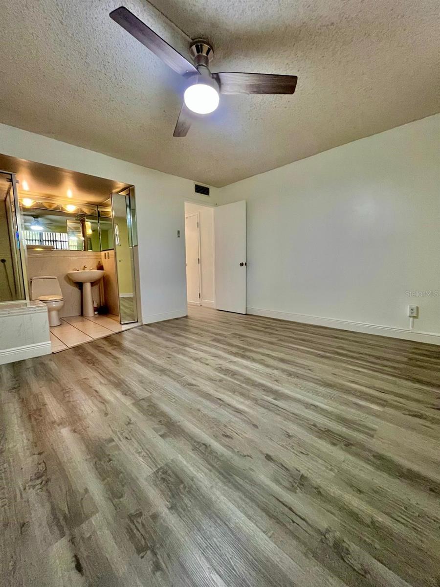 5820 N CHURCH AVE #358, TAMPA, FL, 33614